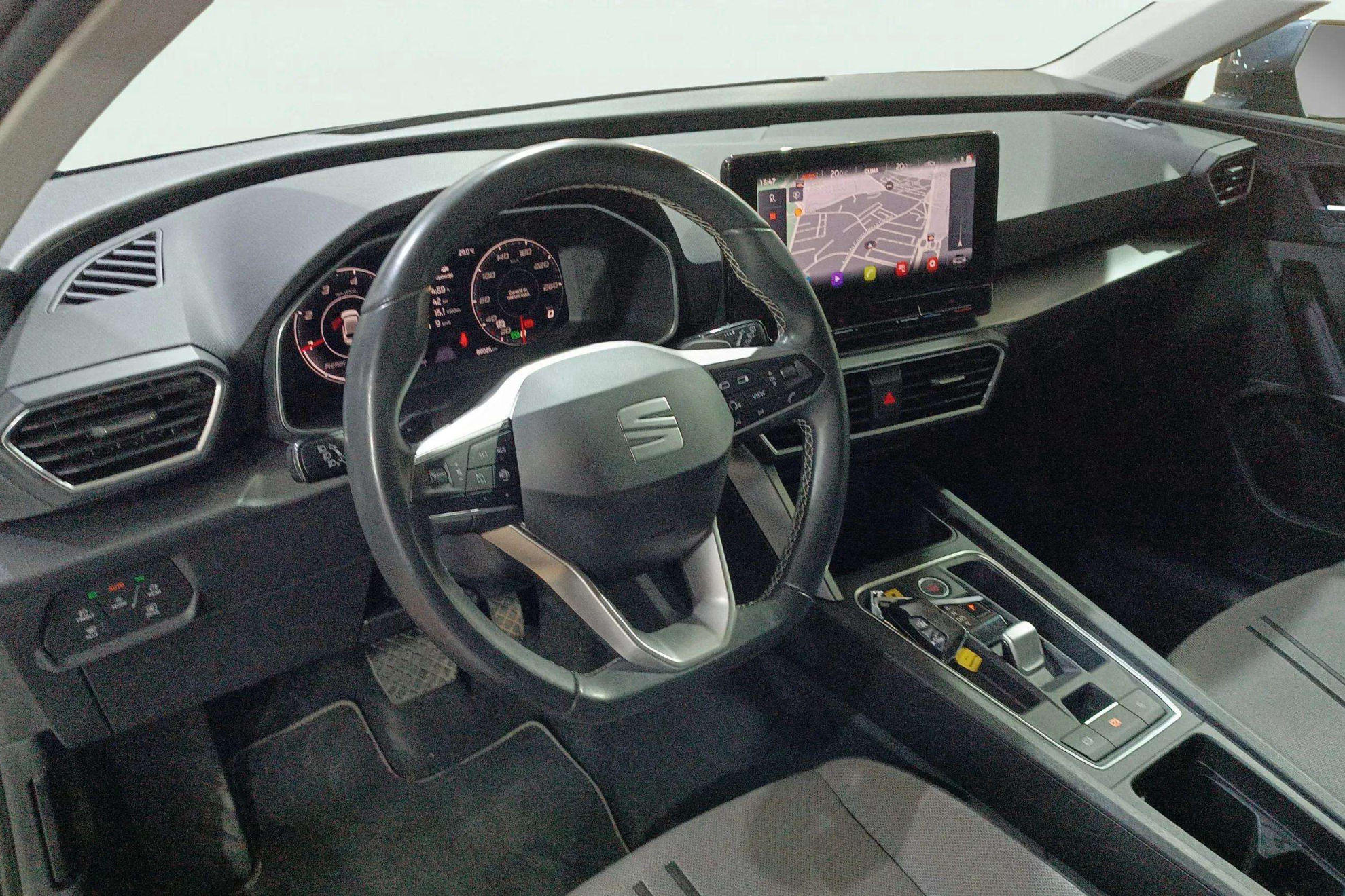 SEAT León 2.0 TDI DSG-7 Style Go - foto 10
