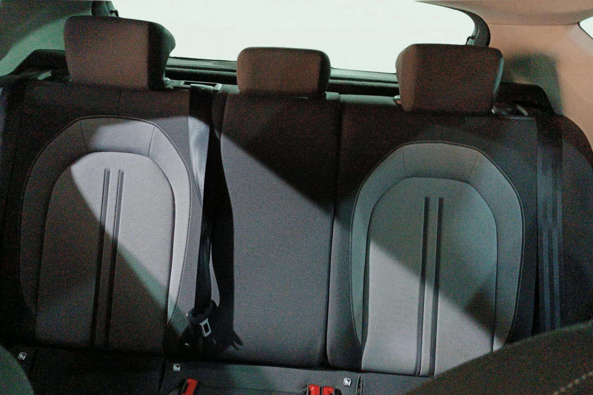 SEAT León 2.0 TDI DSG-7 Style Go - foto 16