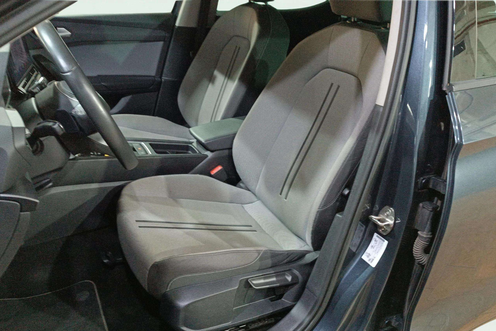 SEAT León 2.0 TDI DSG-7 Style Go - foto 14