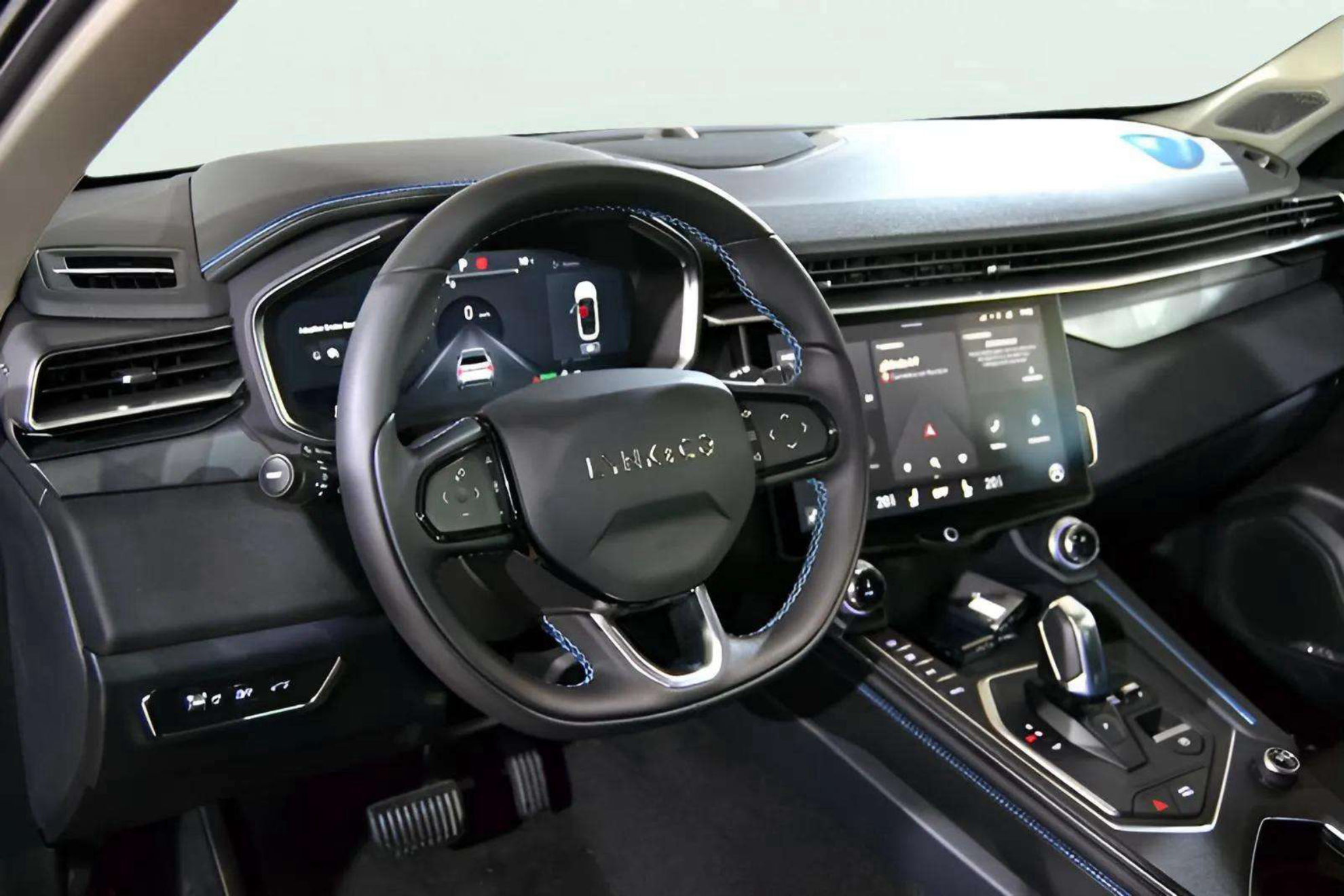 Lynk & Co 01 1.5 PHEV - foto 8