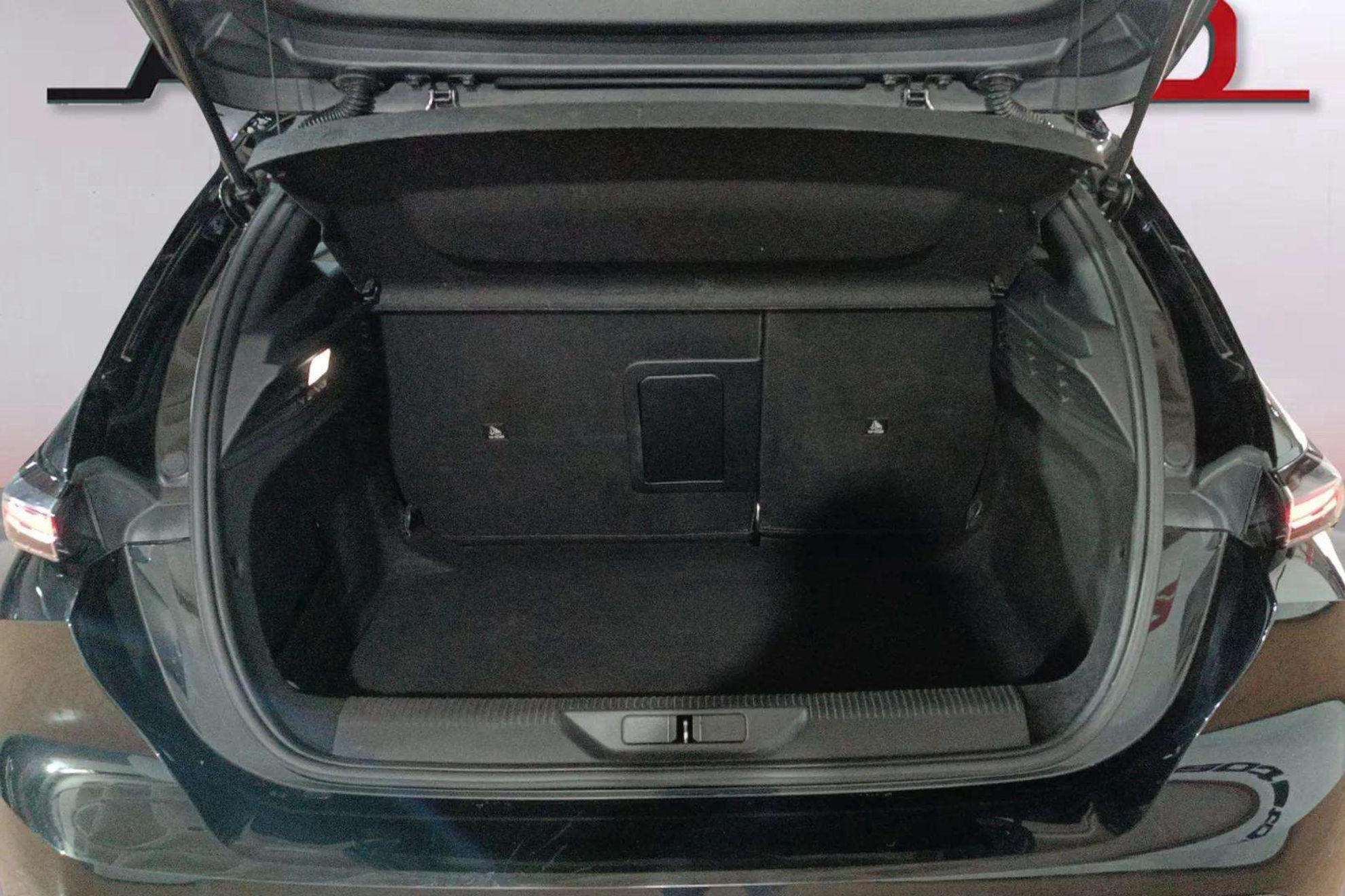 Peugeot 308 Allure BlueHDi 130 EAT8 - foto 7
