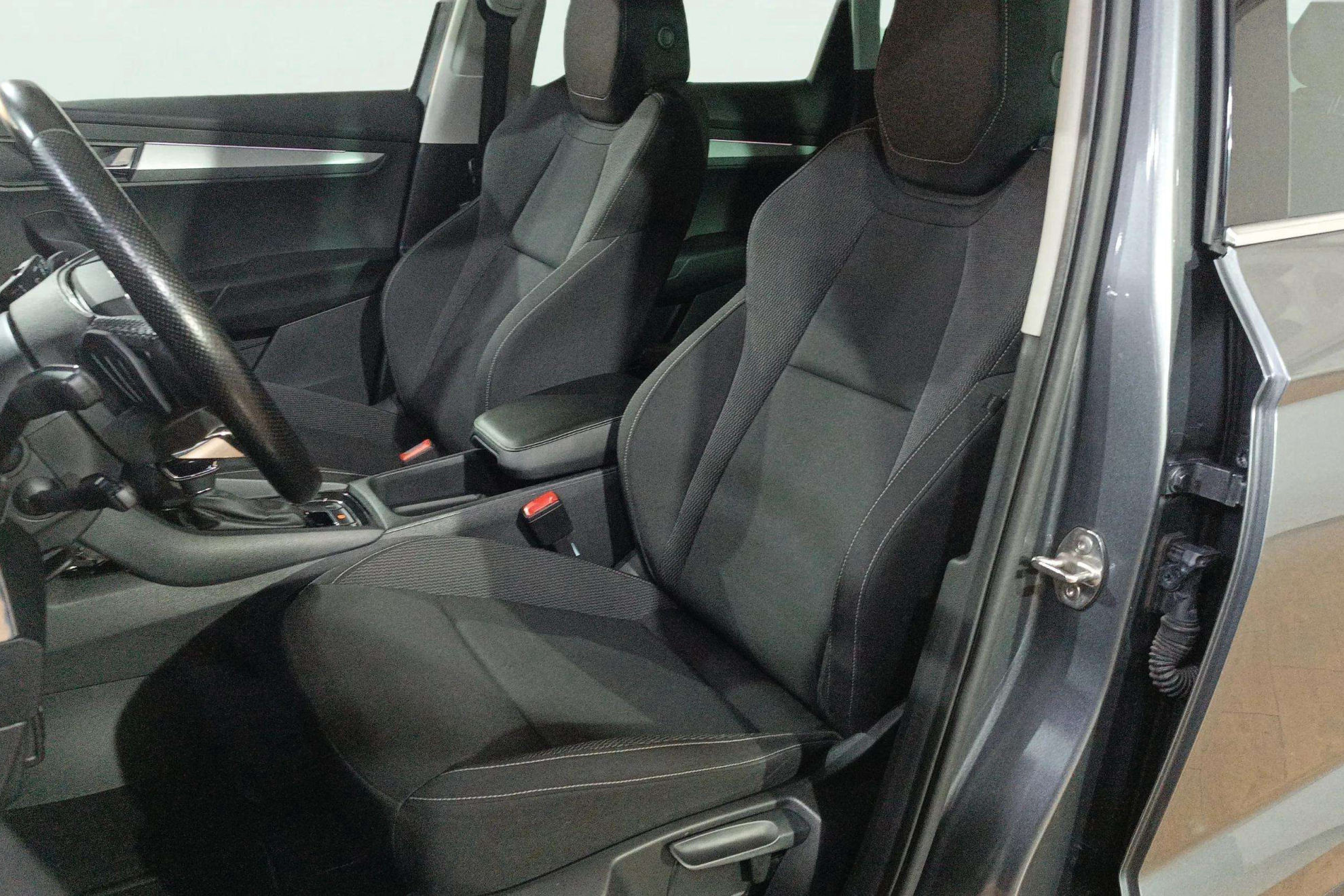 Škoda Karoq 1.5 TSI DSG ACT Selection - foto 14