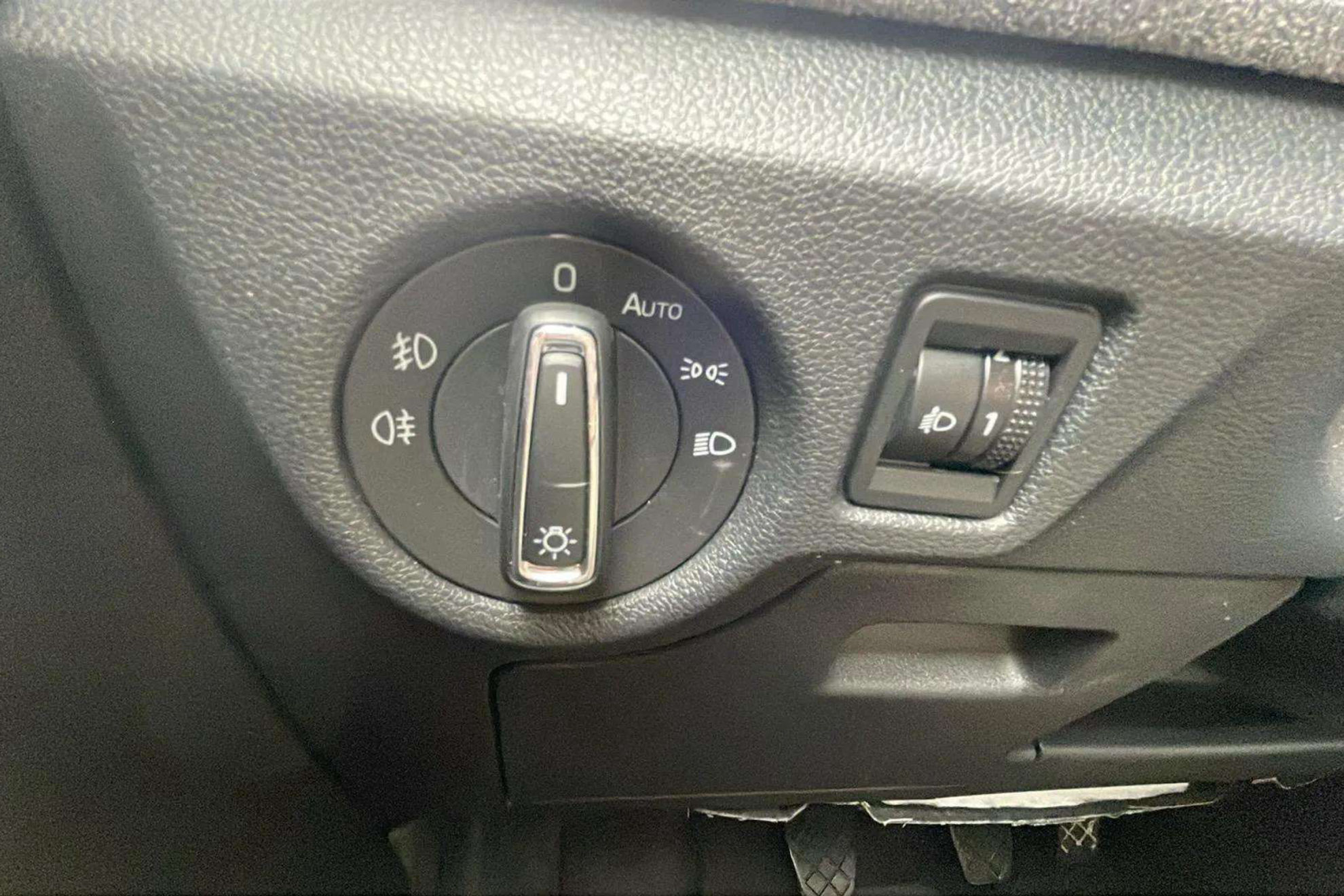 Škoda Kamiq 1.0 TSI Selection - foto 10