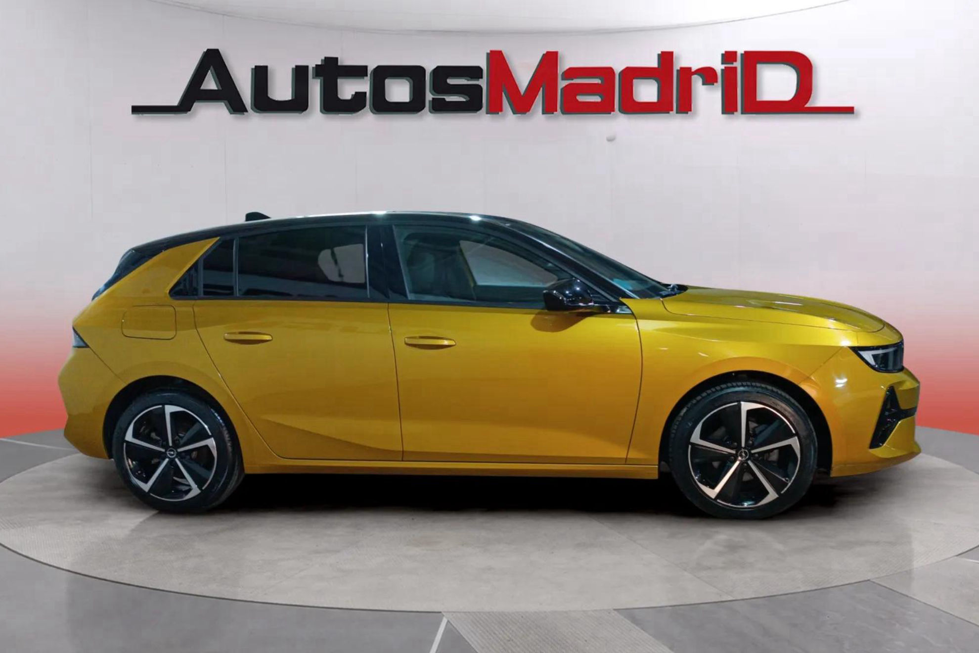Opel Astra 1.2T XHT GS - foto 9