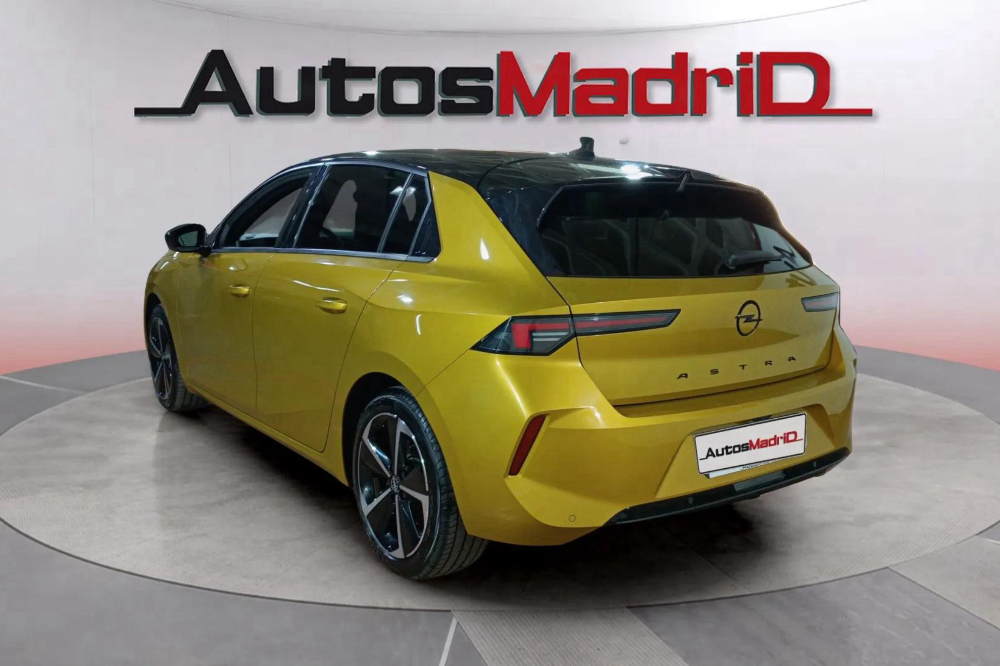 Opel Astra 1.2T XHT GS - foto 5