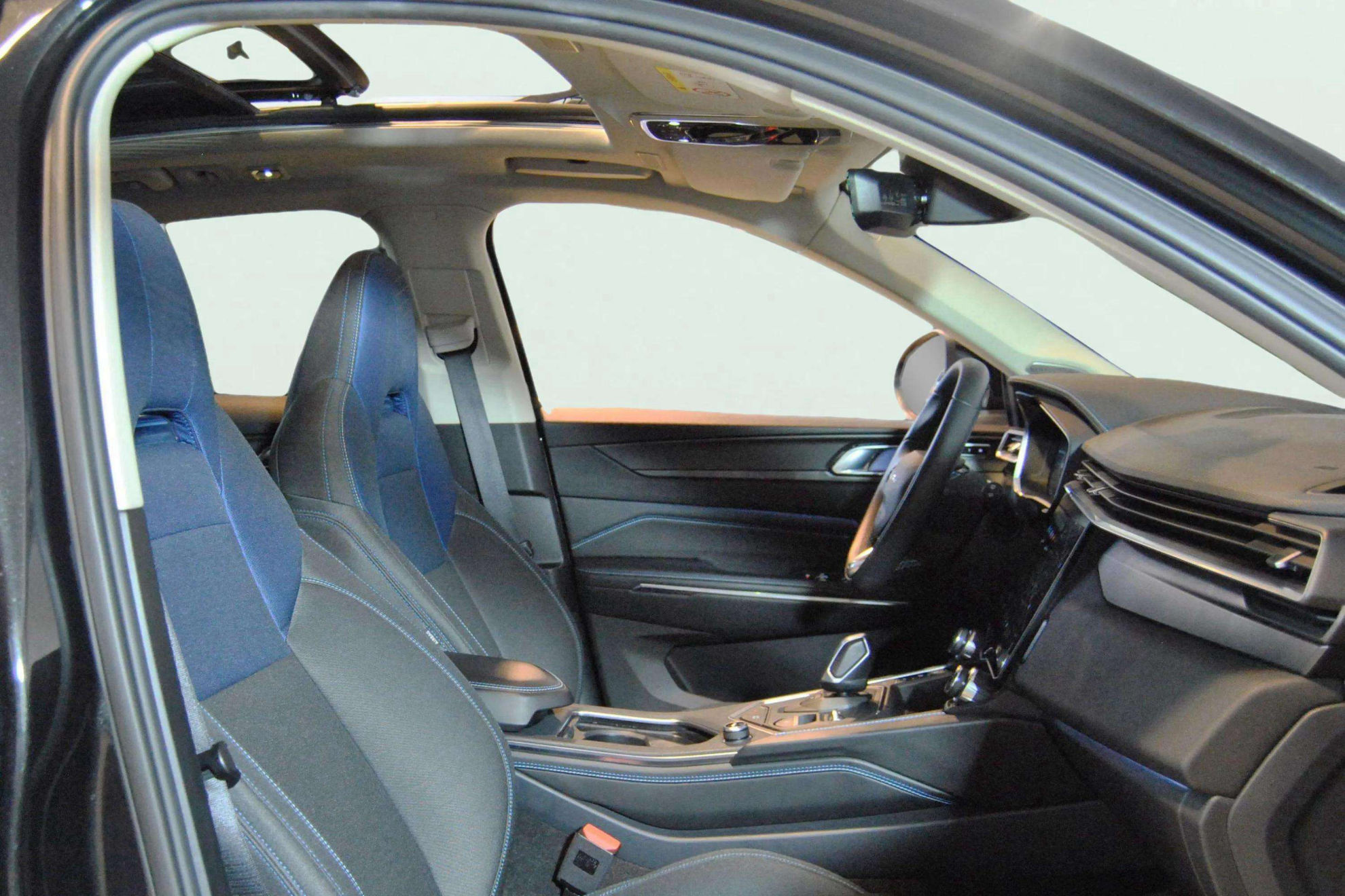 Lynk & Co 01 1.5 PHEV - foto 13