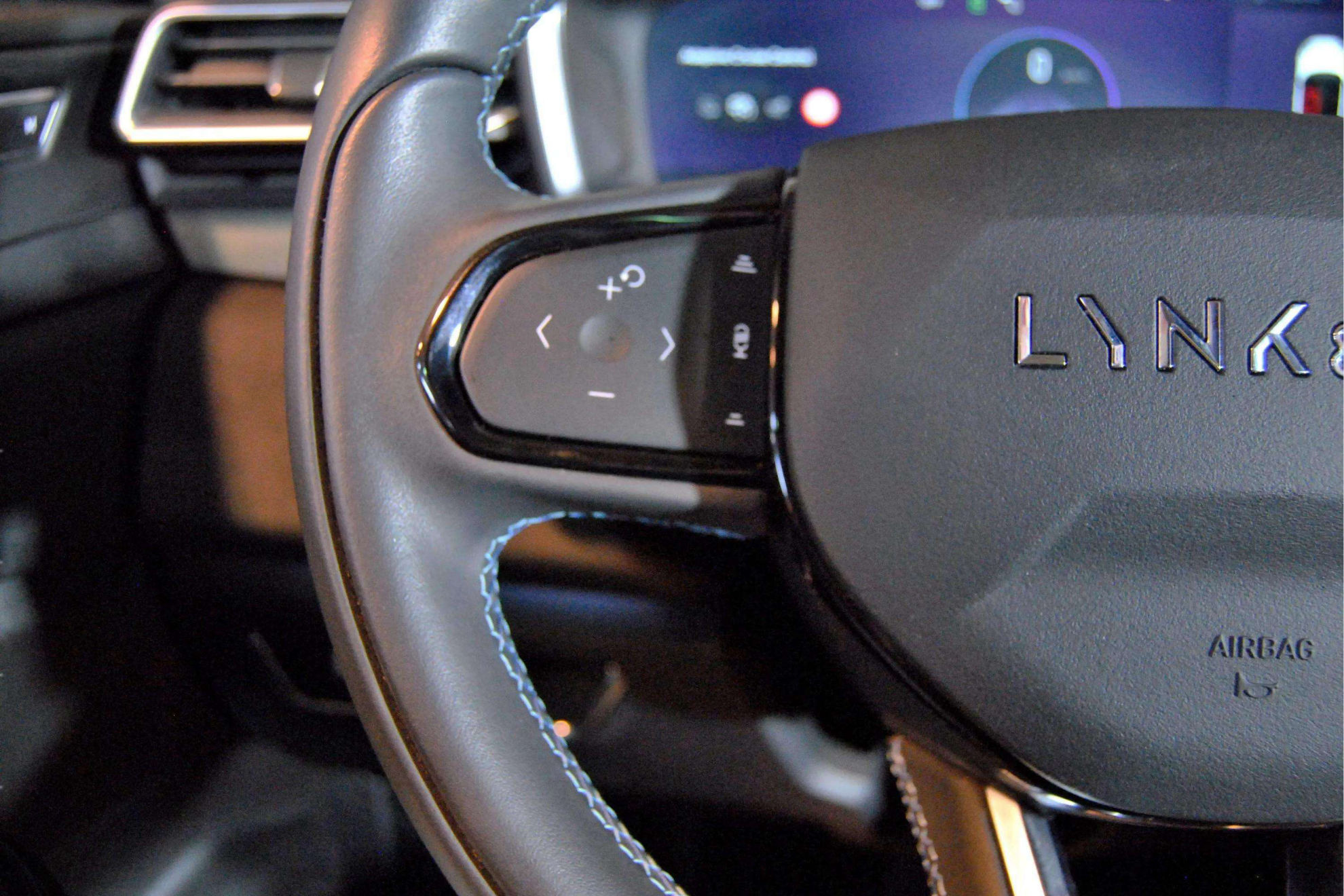 Lynk & Co 01 1.5 PHEV - foto 19