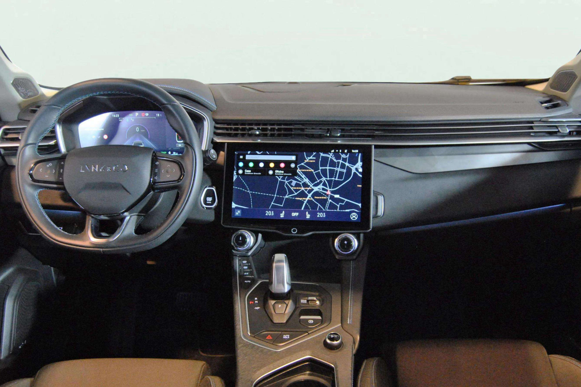 Lynk & Co 01 1.5 PHEV - foto 14