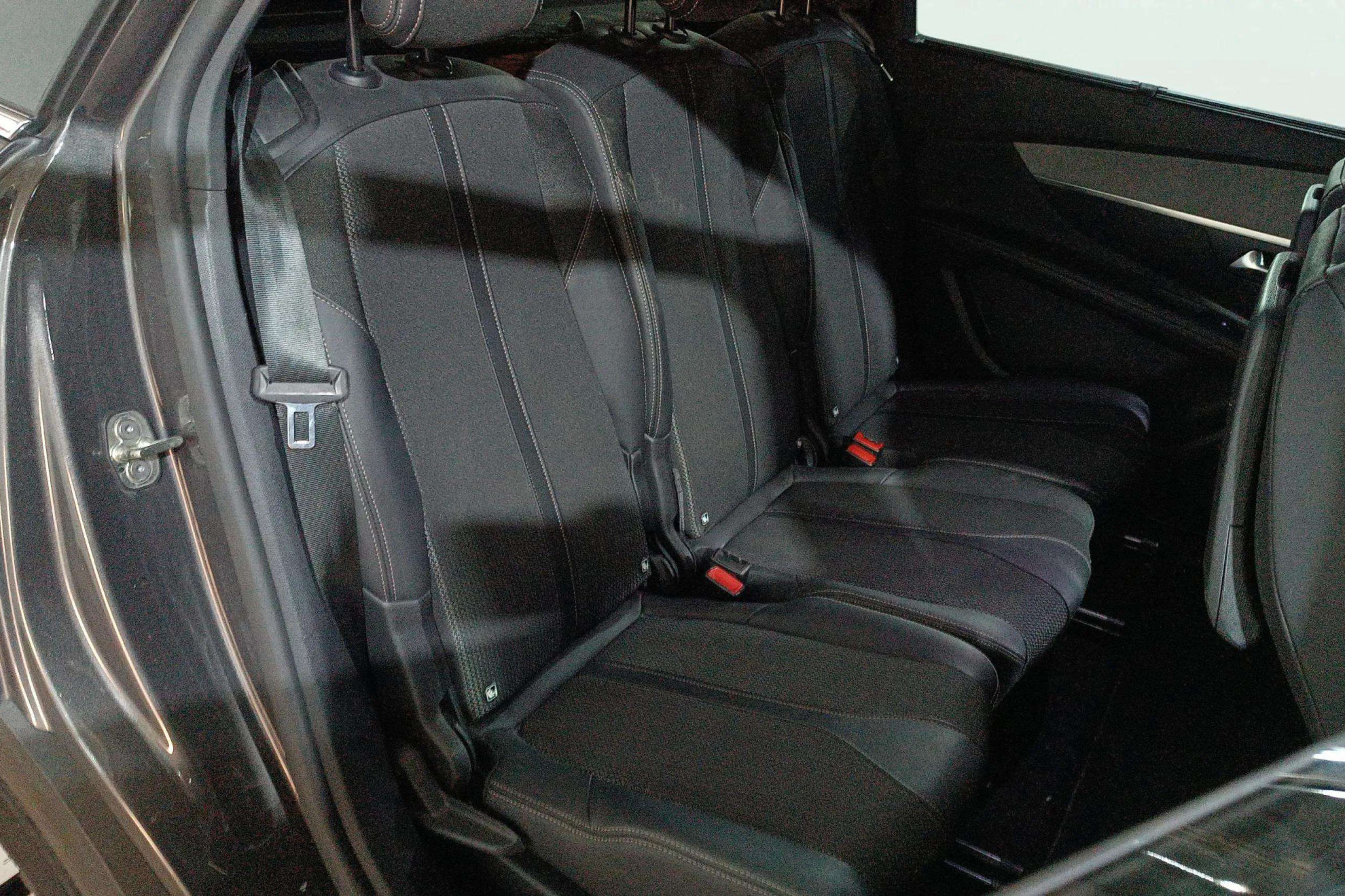 Peugeot 5008 1.5 BlueHDi GT EAT8 - foto 15