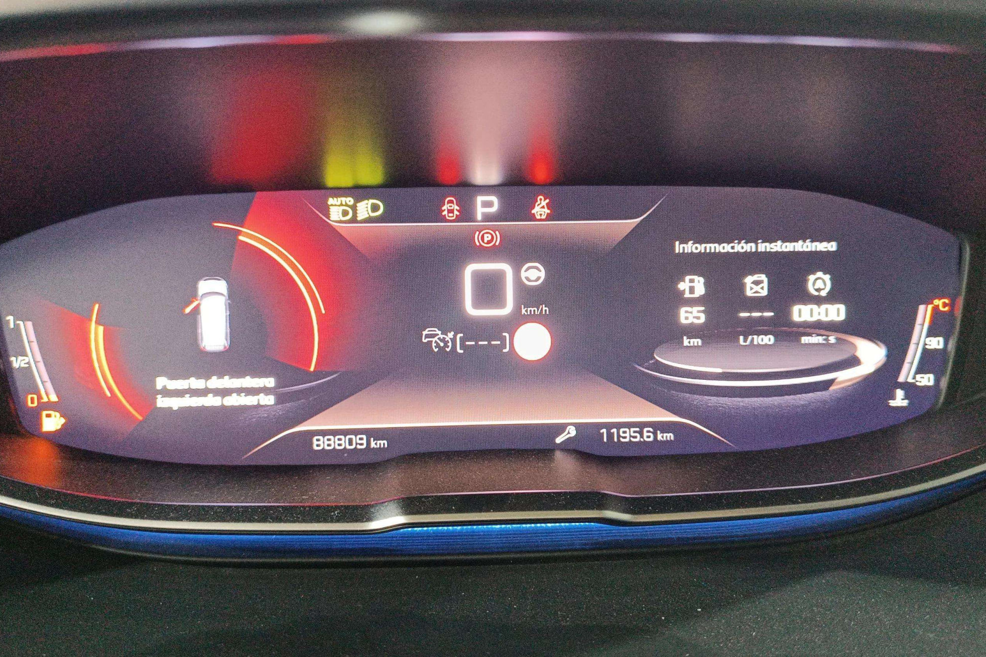 Peugeot 5008 1.5 BlueHDi GT EAT8 - foto 13