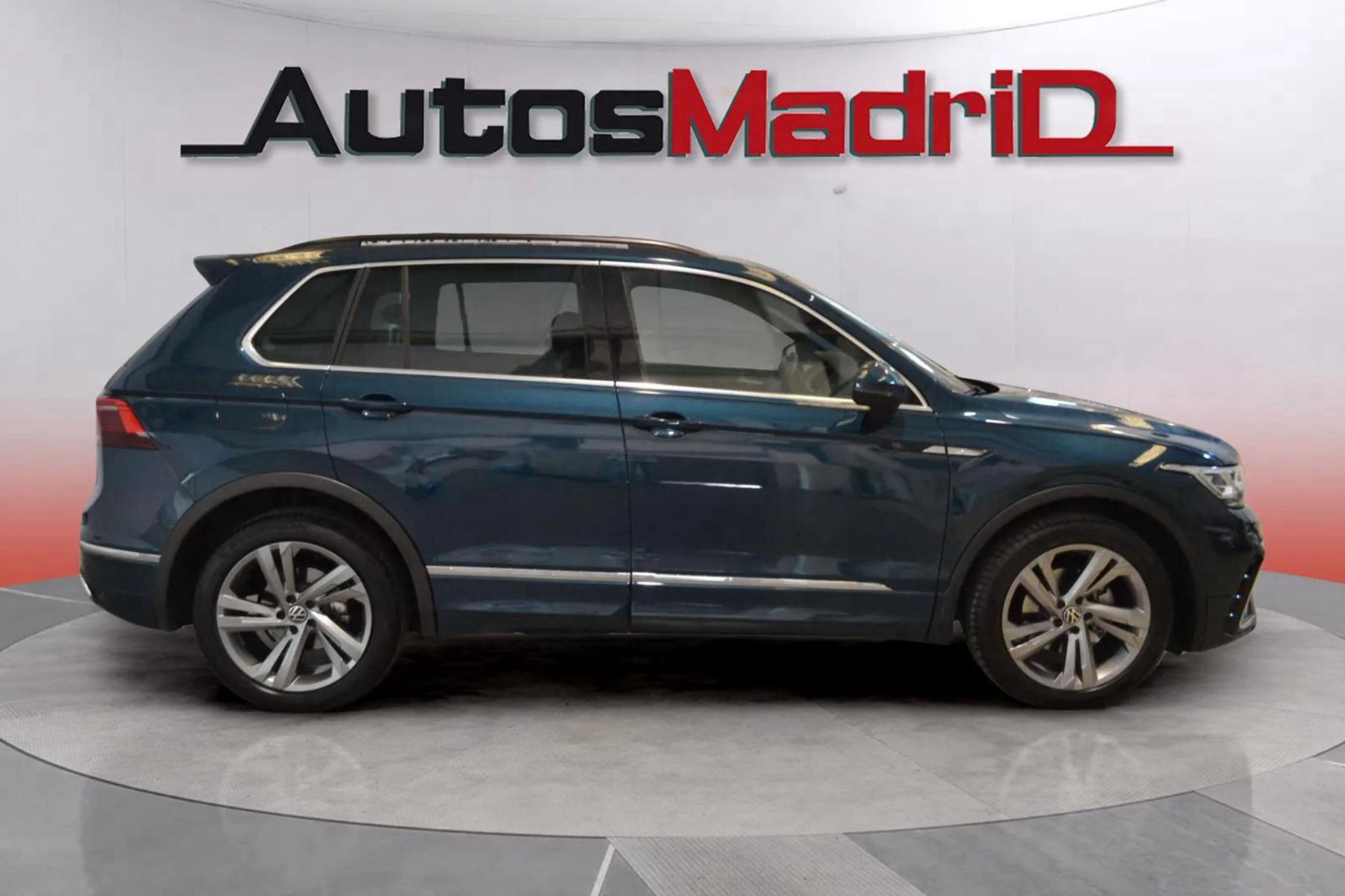 Volkswagen Tiguan R-Line 2.0 TDI DSG - foto 8