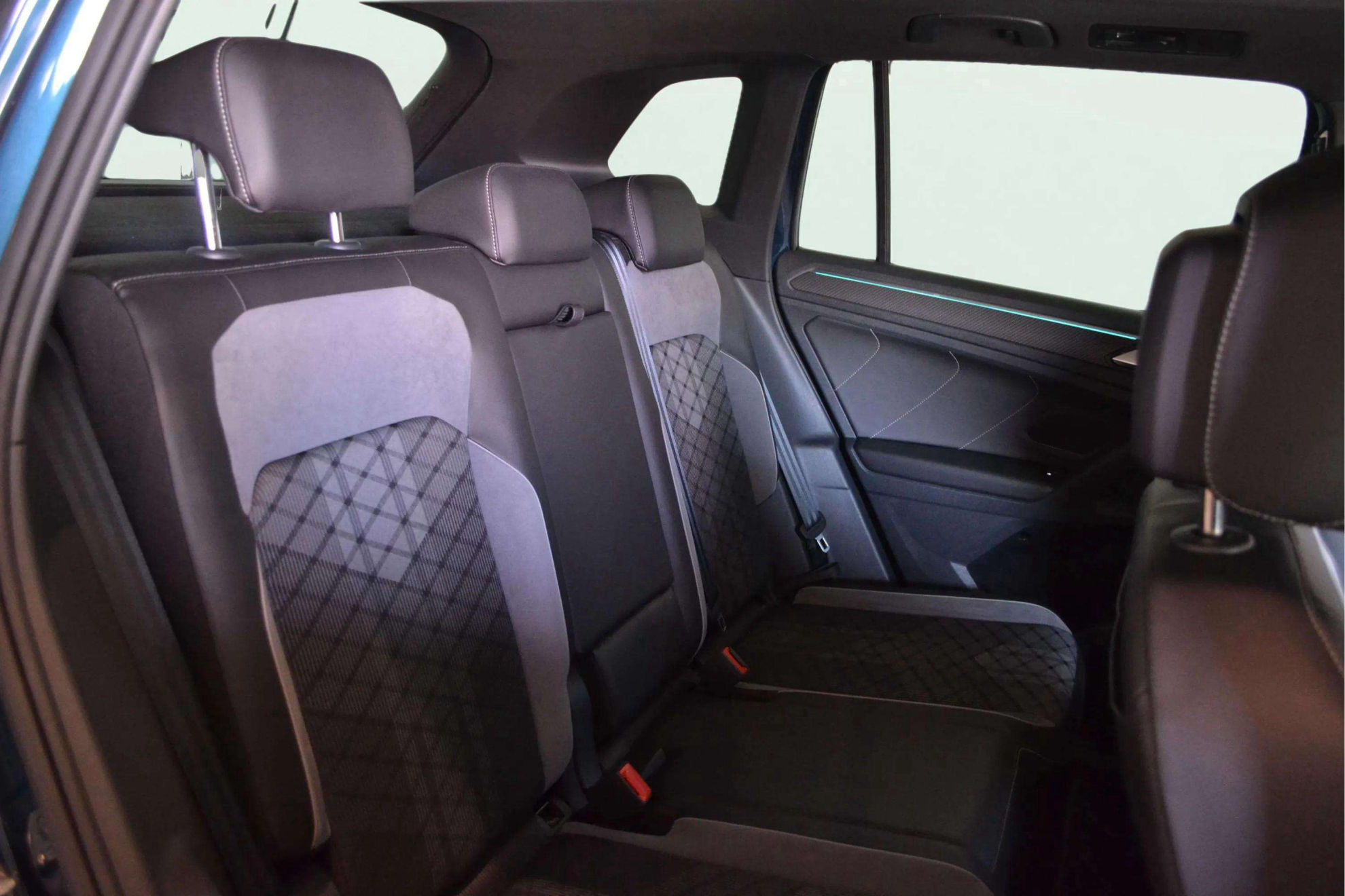 Volkswagen Tiguan R-Line 2.0 TDI DSG - foto 10