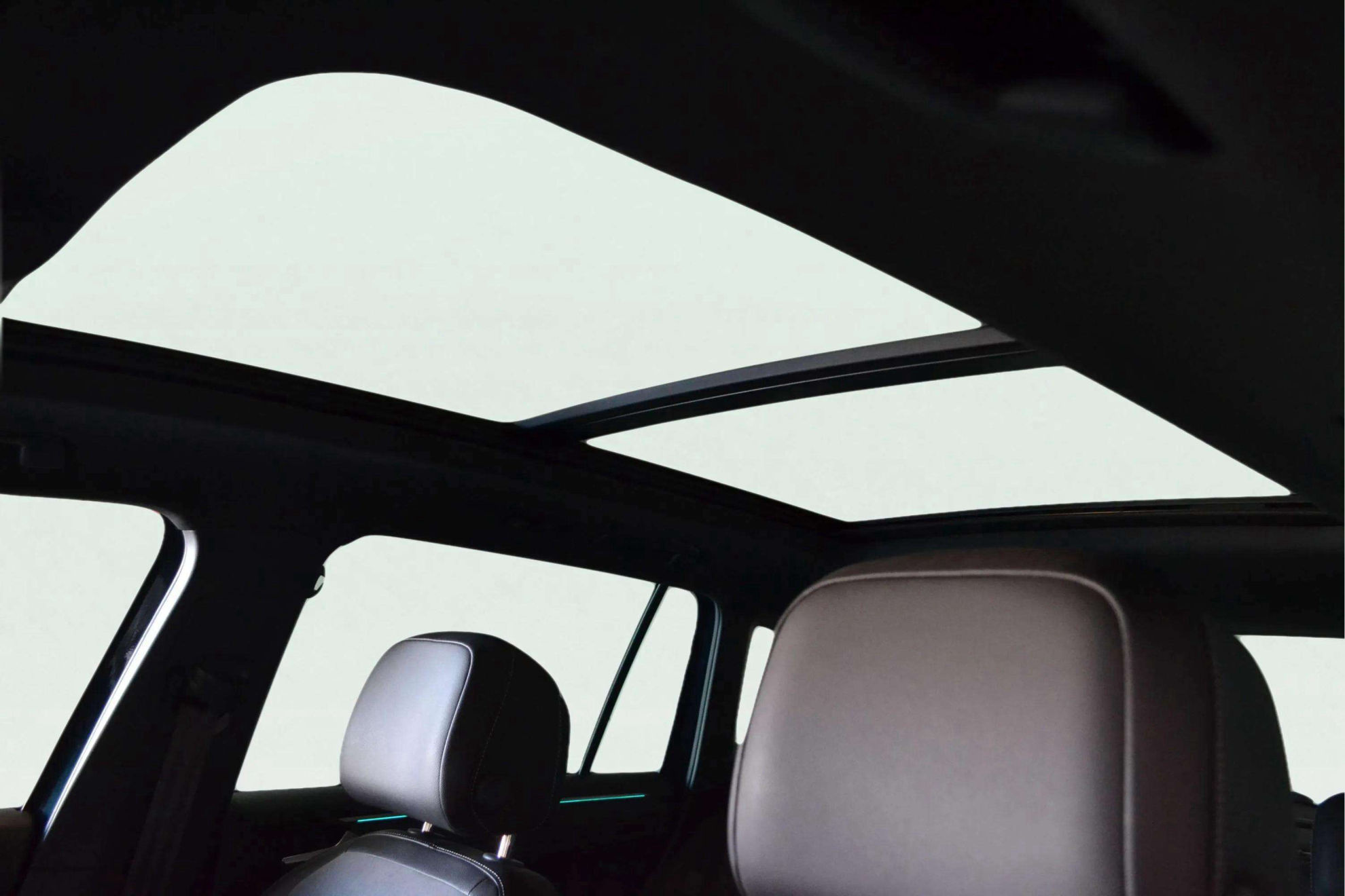 Volkswagen Tiguan R-Line 2.0 TDI DSG - foto 14