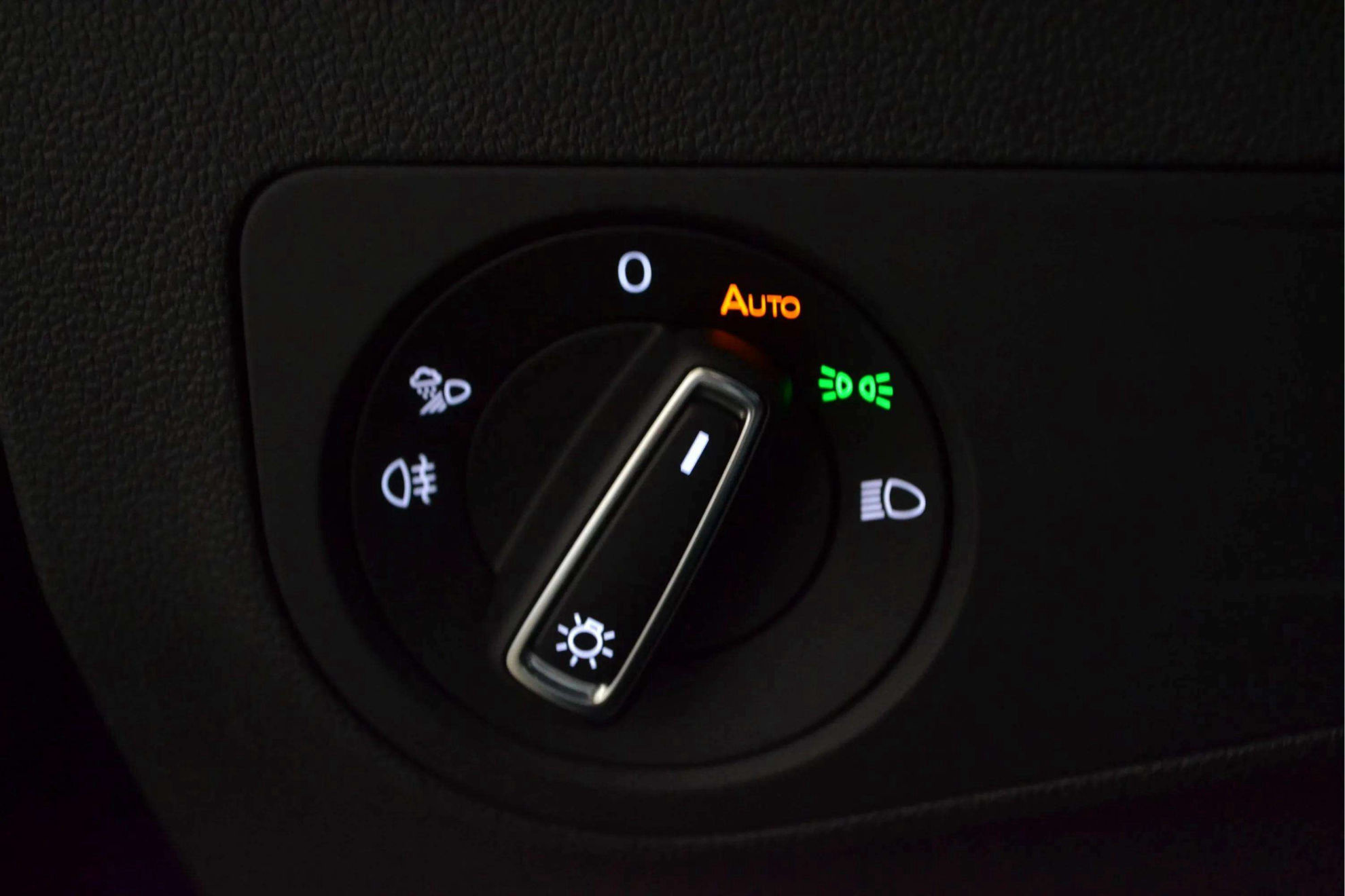 Volkswagen Tiguan R-Line 2.0 TDI DSG - foto 21