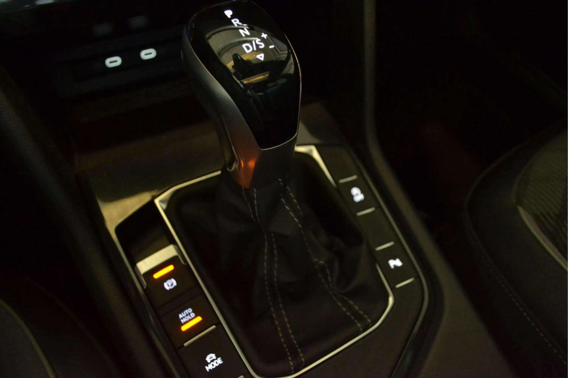 Volkswagen Tiguan R-Line 2.0 TDI DSG - foto 29