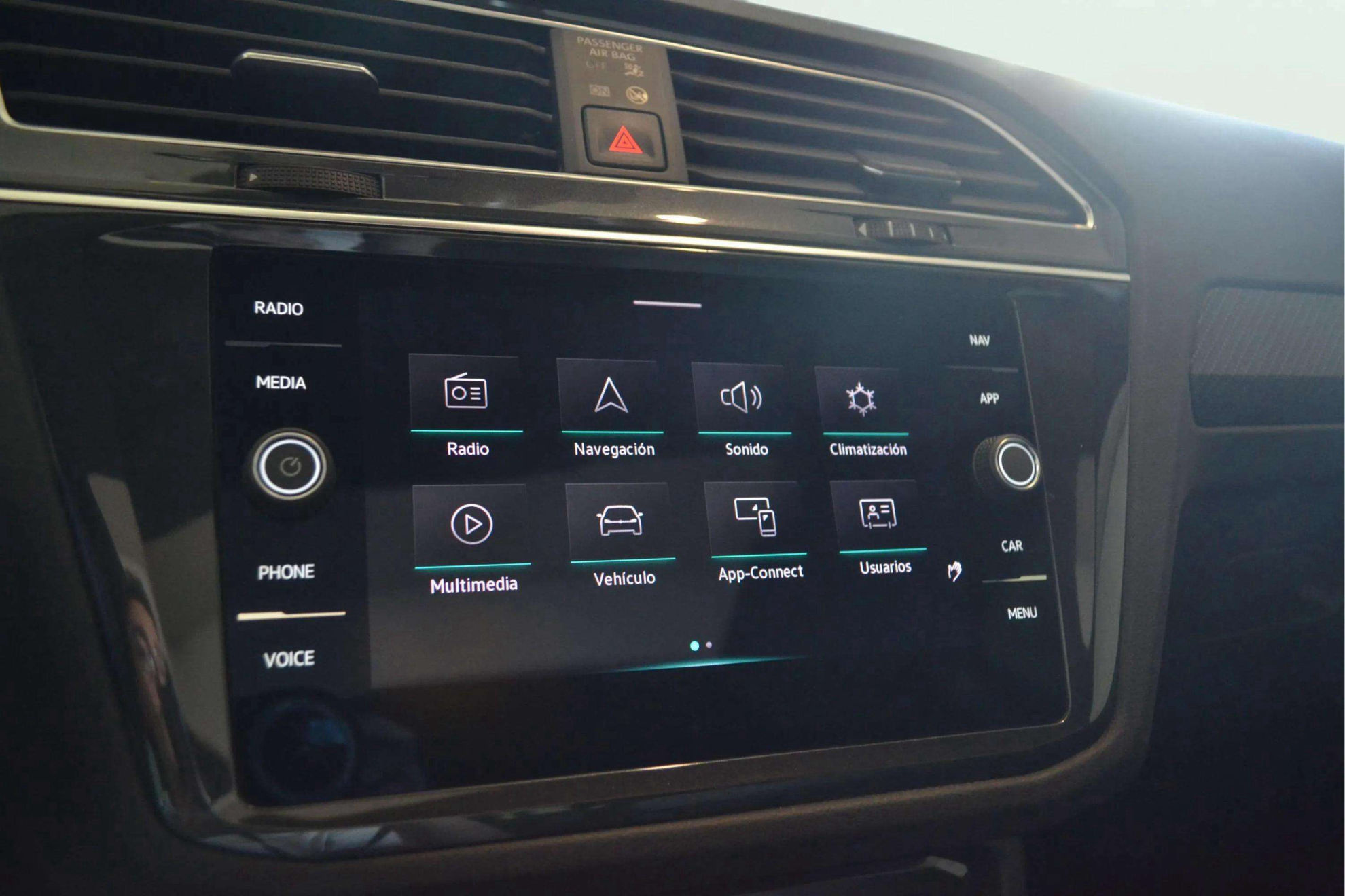 Volkswagen Tiguan R-Line 2.0 TDI DSG - foto 33