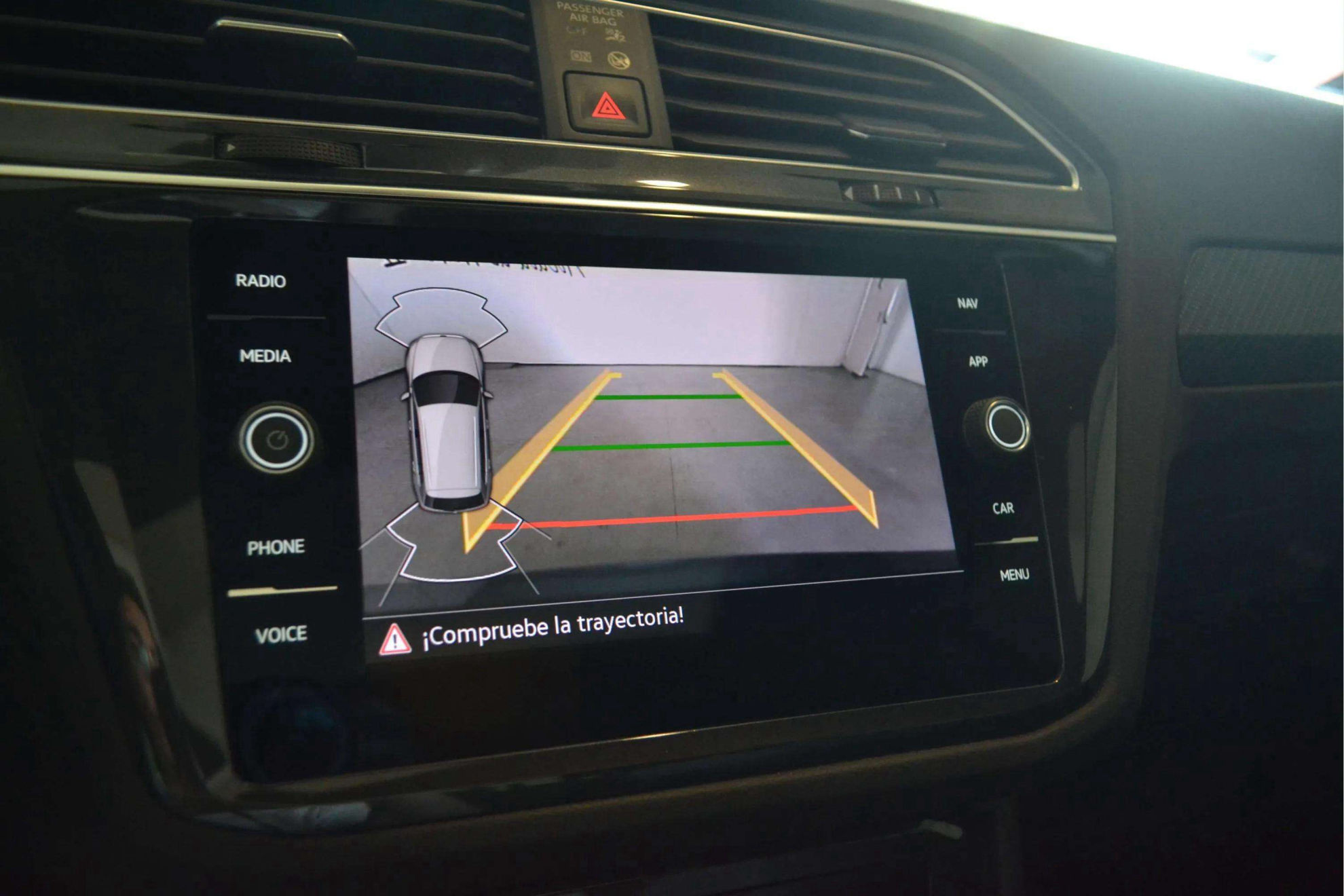 Volkswagen Tiguan R-Line 2.0 TDI DSG - foto 34