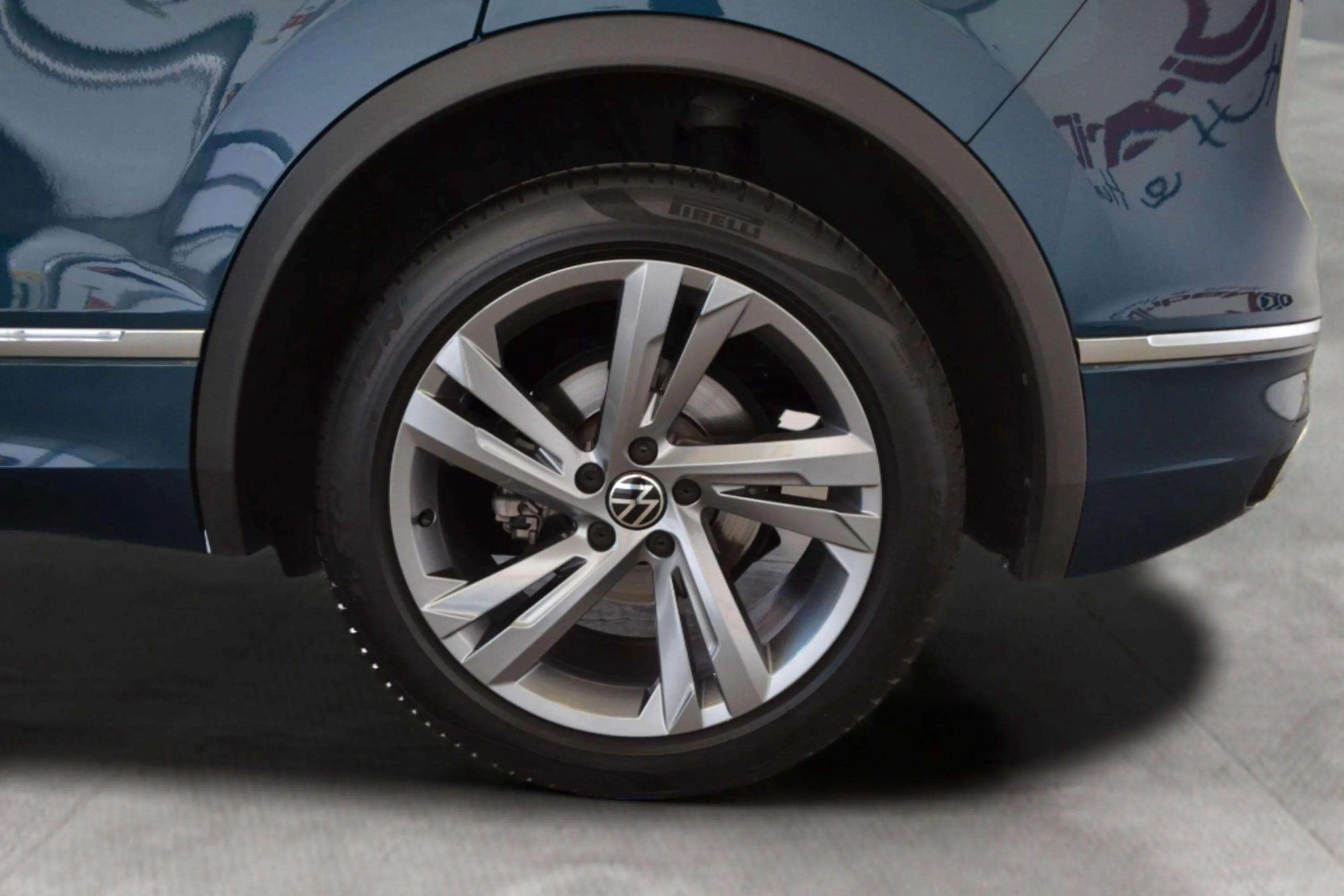 Volkswagen Tiguan R-Line 2.0 TDI DSG - foto 36