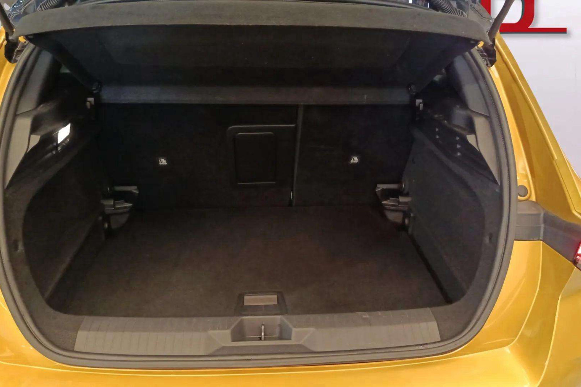 Opel Astra 1.2T XHT Edition - foto 9