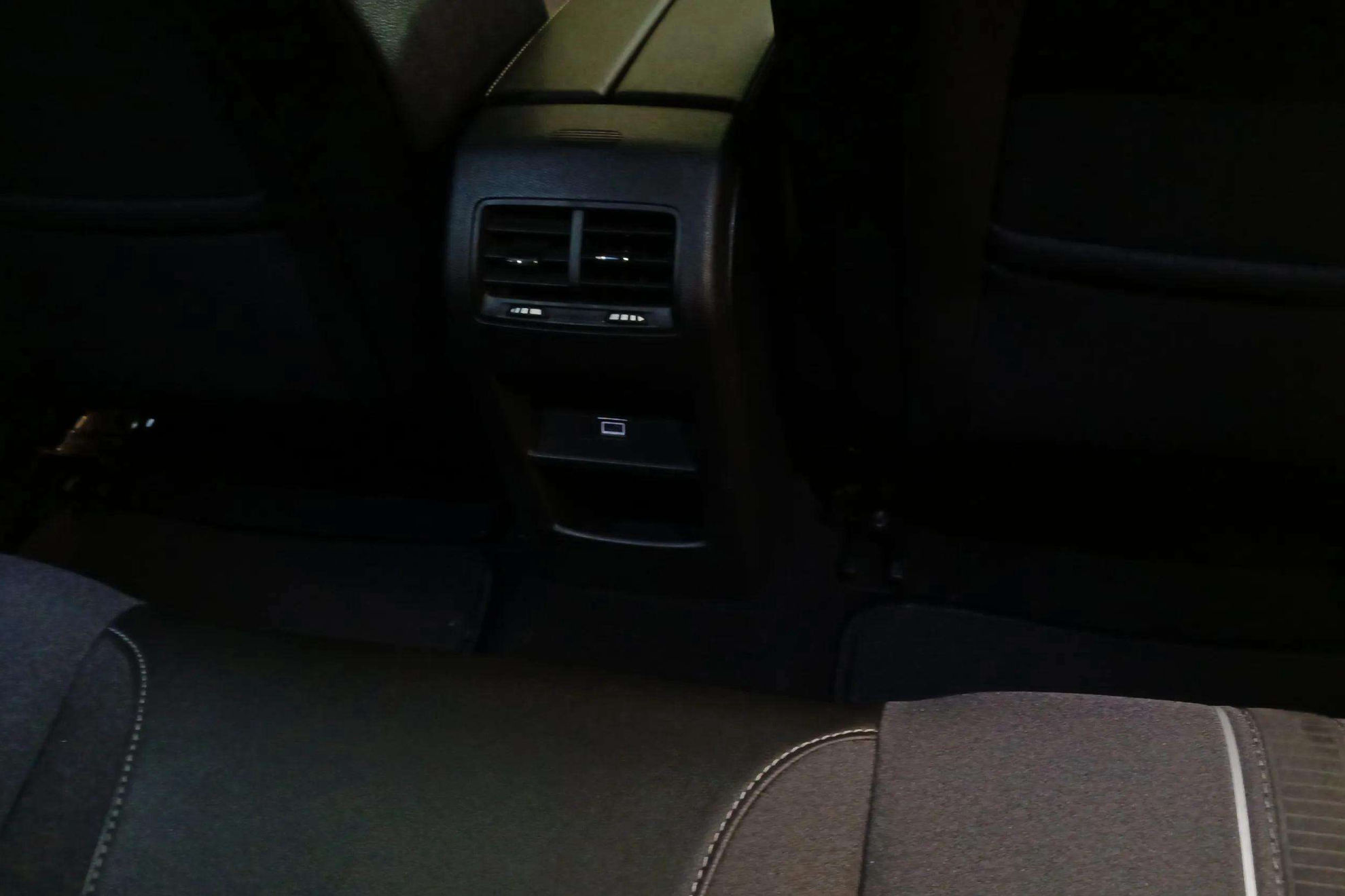 Opel Astra 1.2T XHT Edition - foto 14