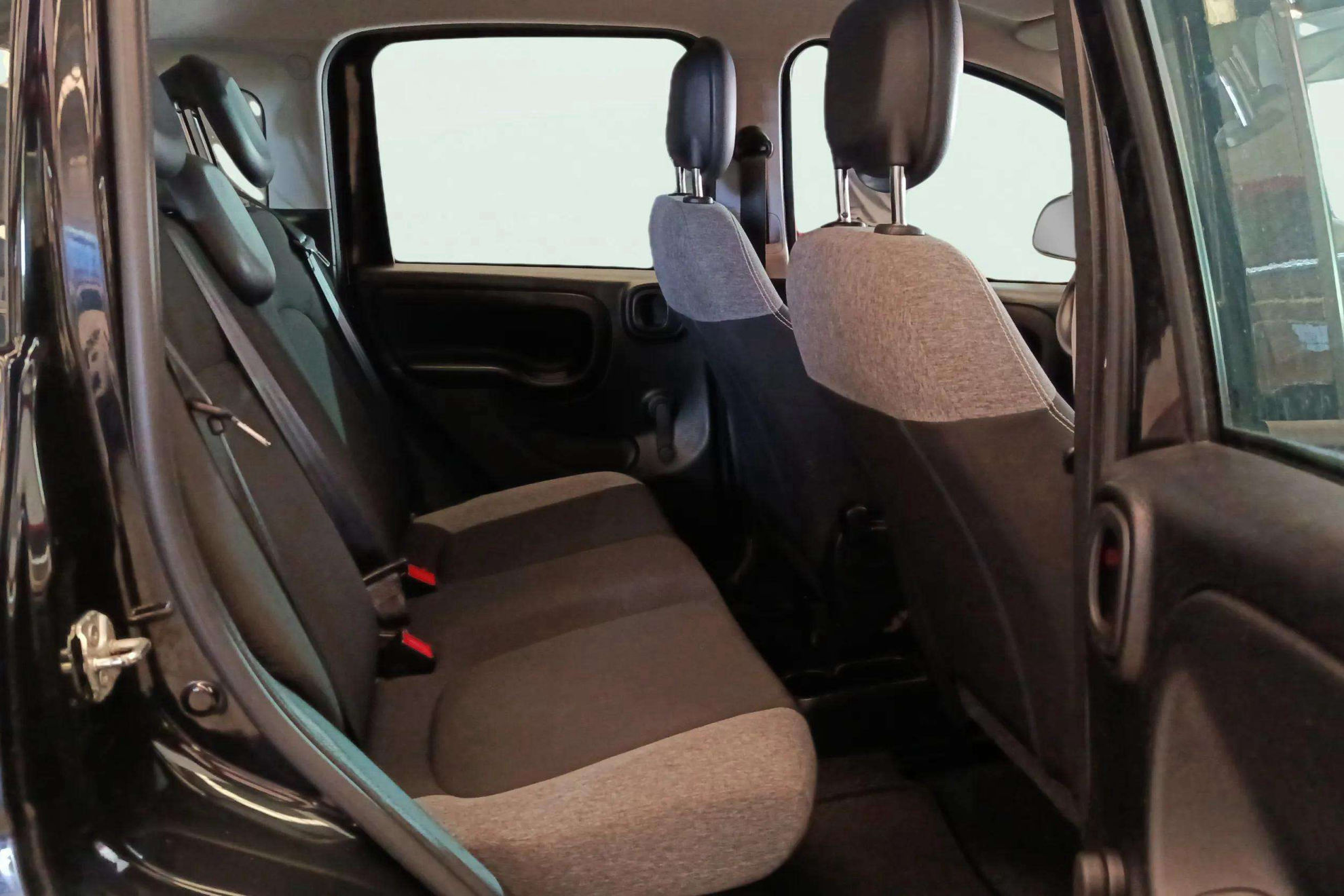 Fiat Panda Hybrid 1.0 - foto 12