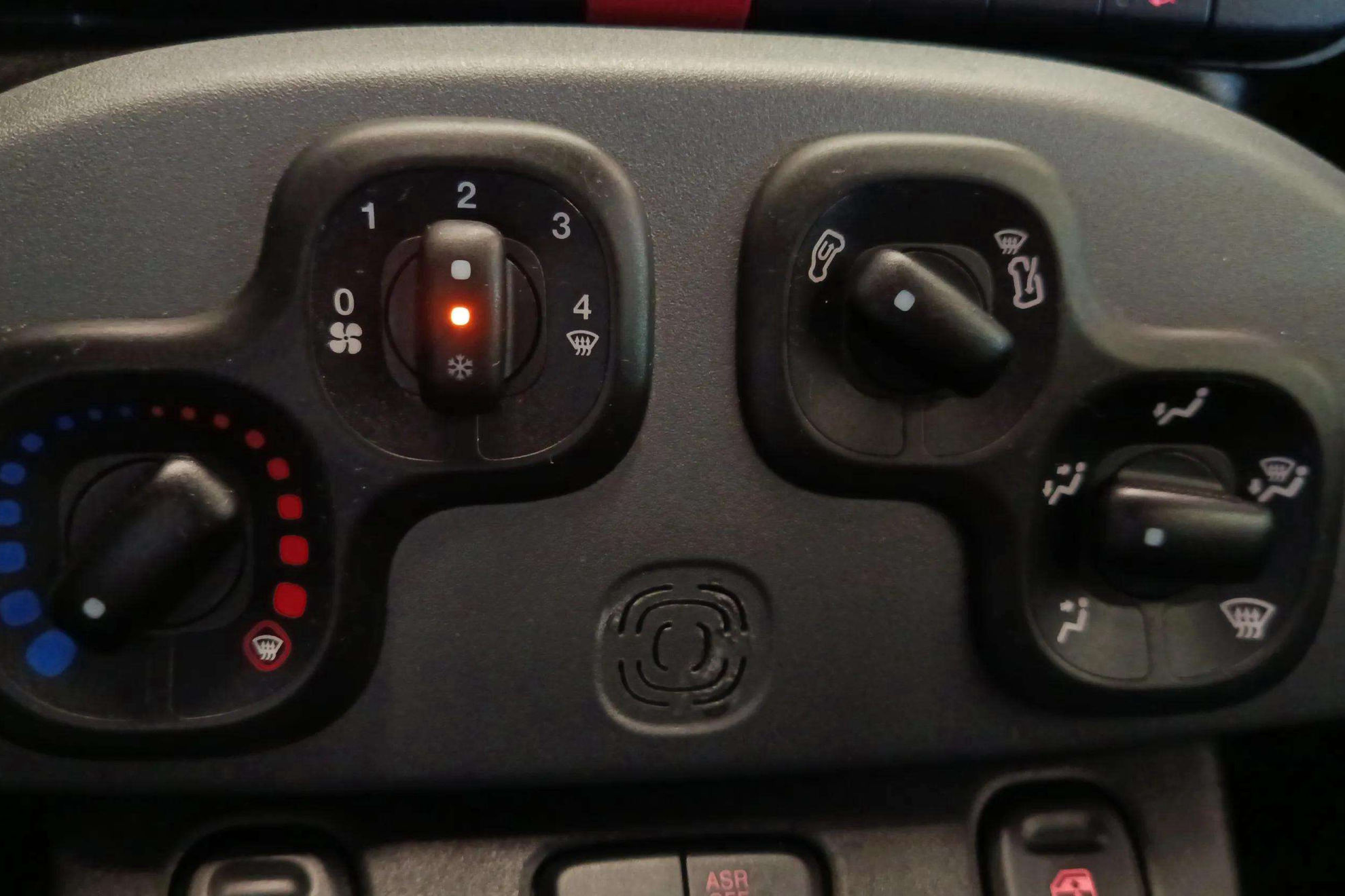 Fiat Panda Hybrid 1.0 - foto 17