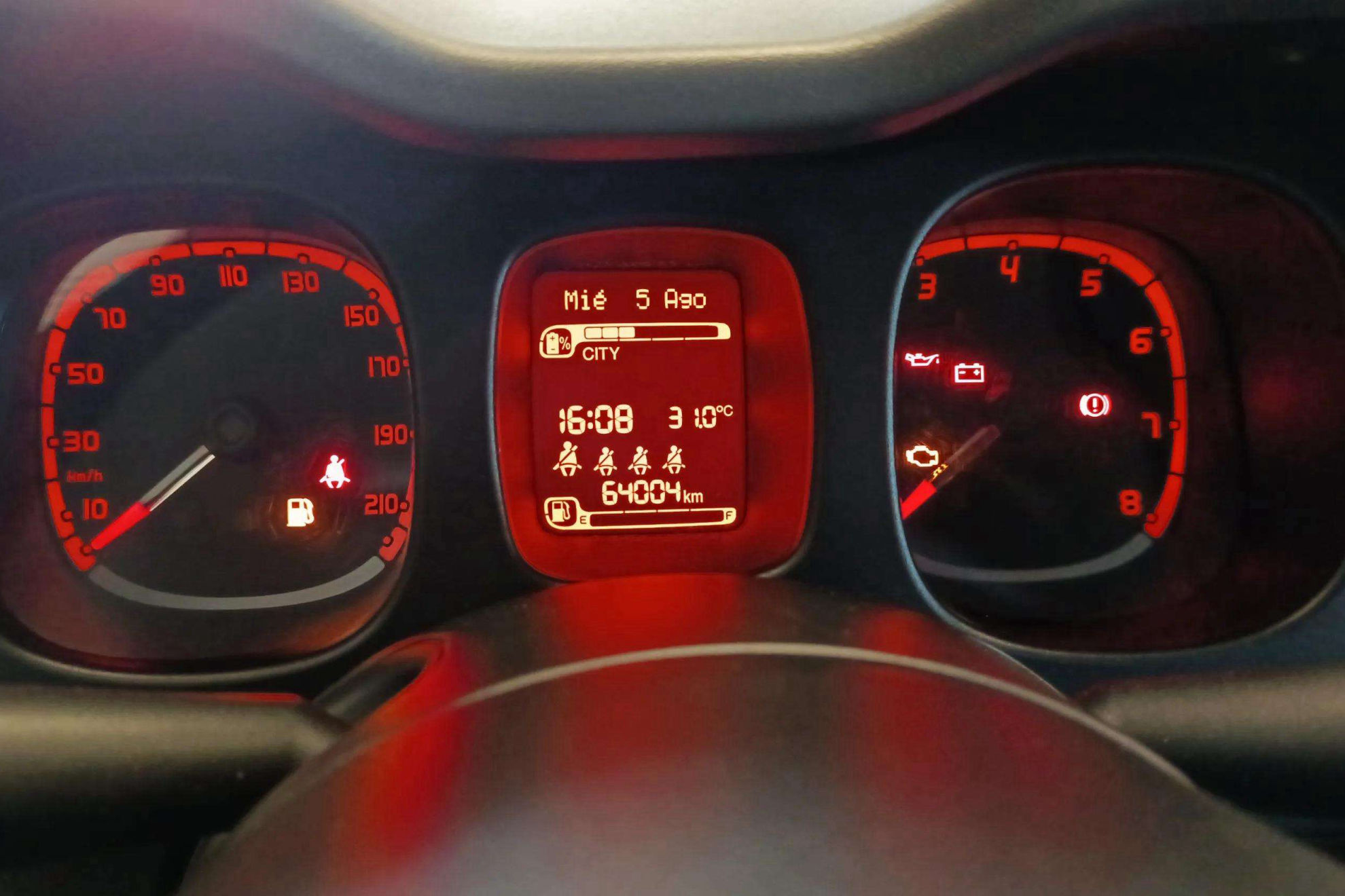 Fiat Panda Hybrid 1.0 - foto 15