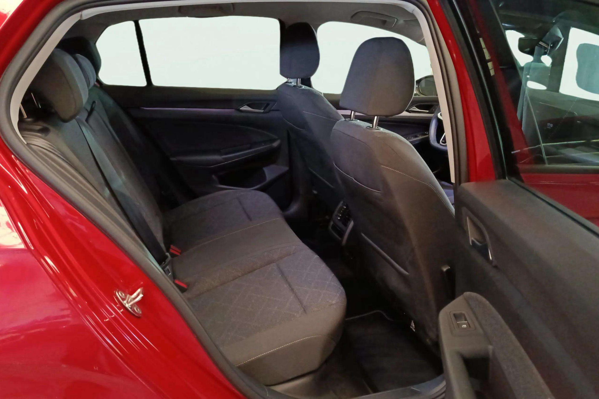 Volkswagen Golf Life 2.0 TDI - foto 12