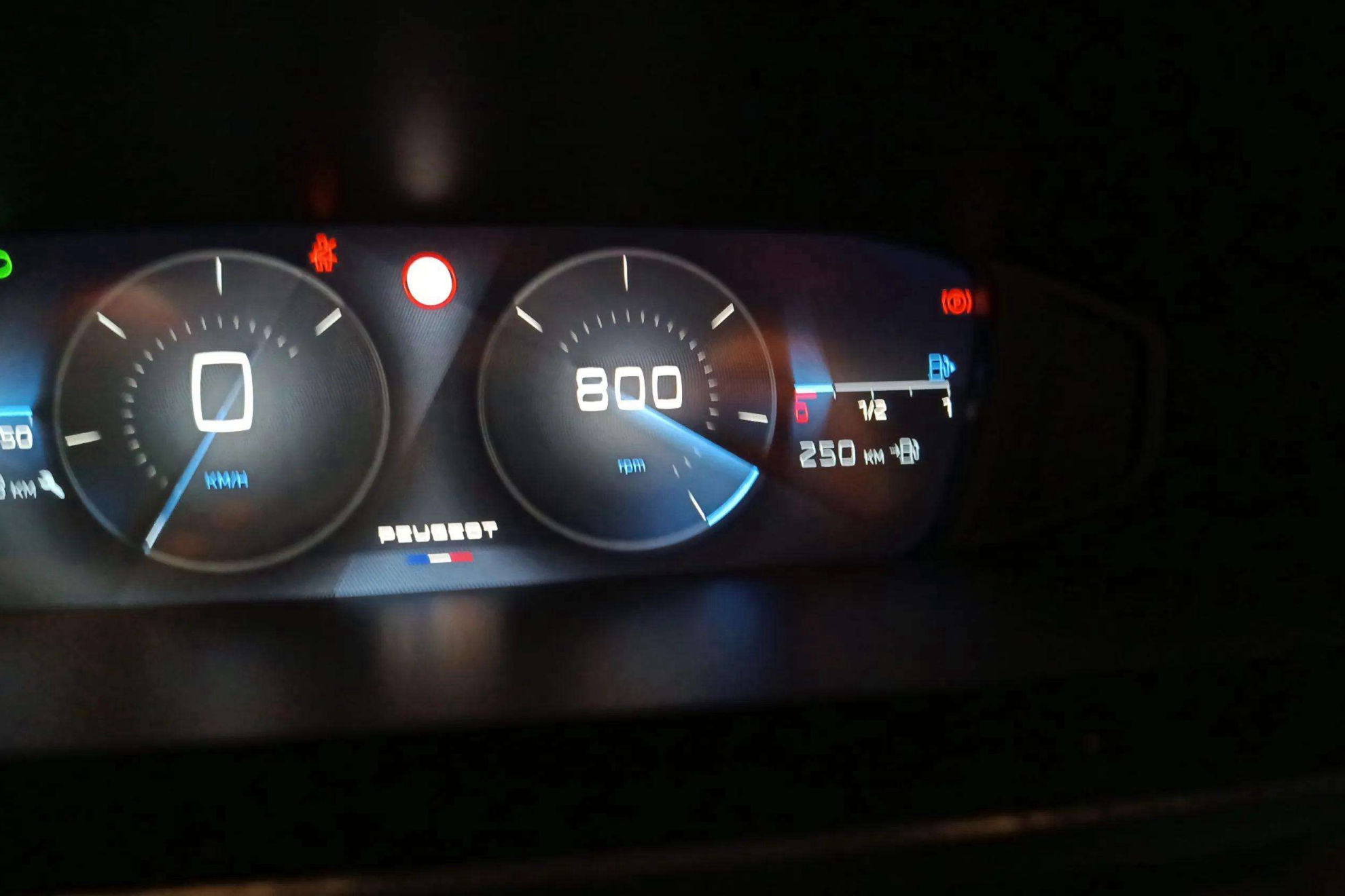 Peugeot 308 Allure Pack BlueHDi 130 - foto 20