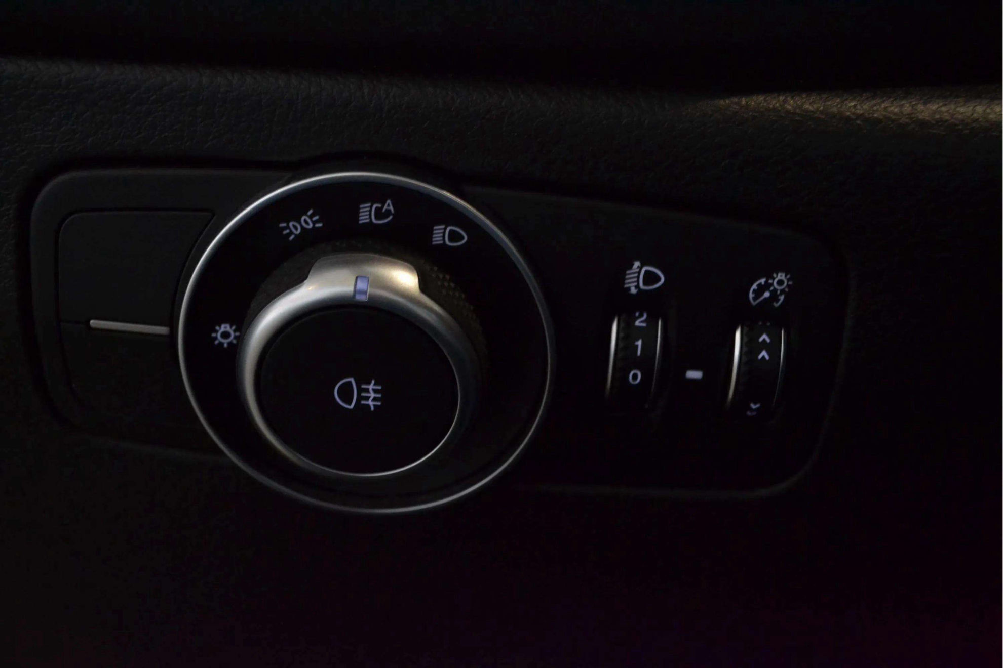 Alfa Romeo Tonale 1.6 DS Sprint FWD - foto 21