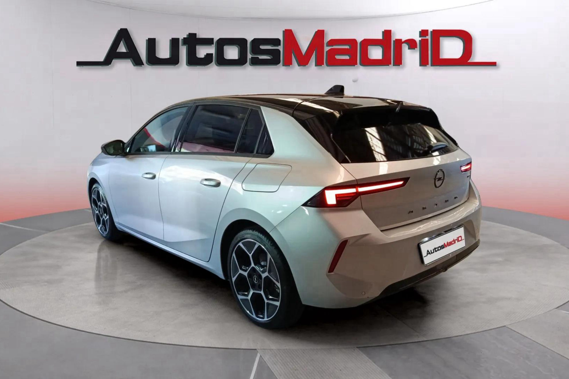 Opel Astra 1.6T Plug-in Hybrid GS Aut - foto 4