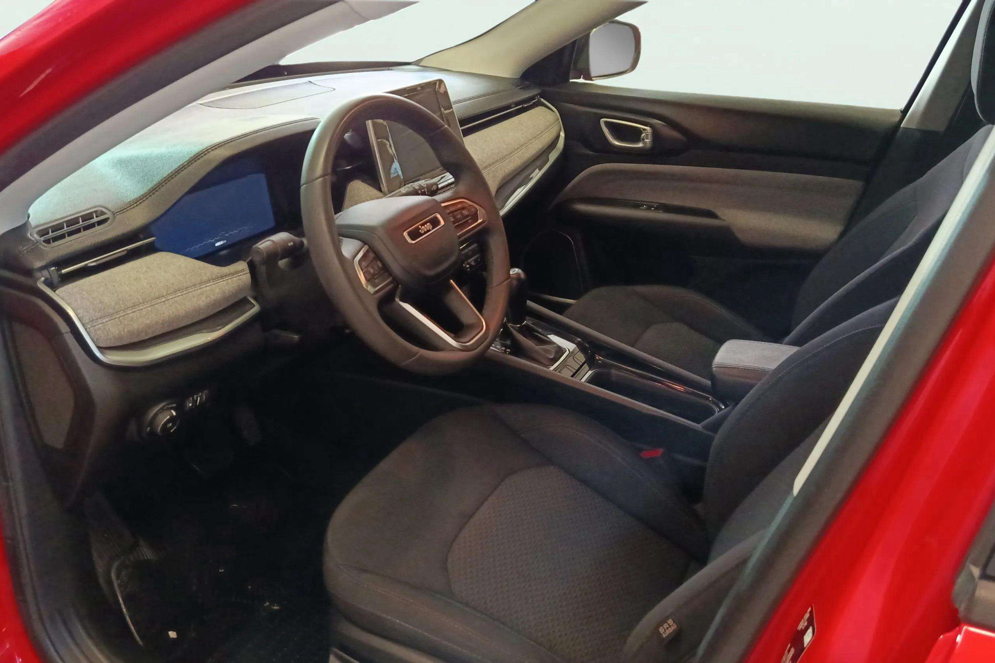 Jeep Compass eHybrid 1.5 MHEV Longitude Dct - foto 8