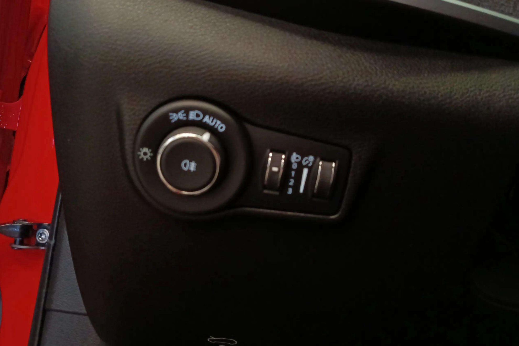 Jeep Compass eHybrid 1.5 MHEV Longitude Dct - foto 16