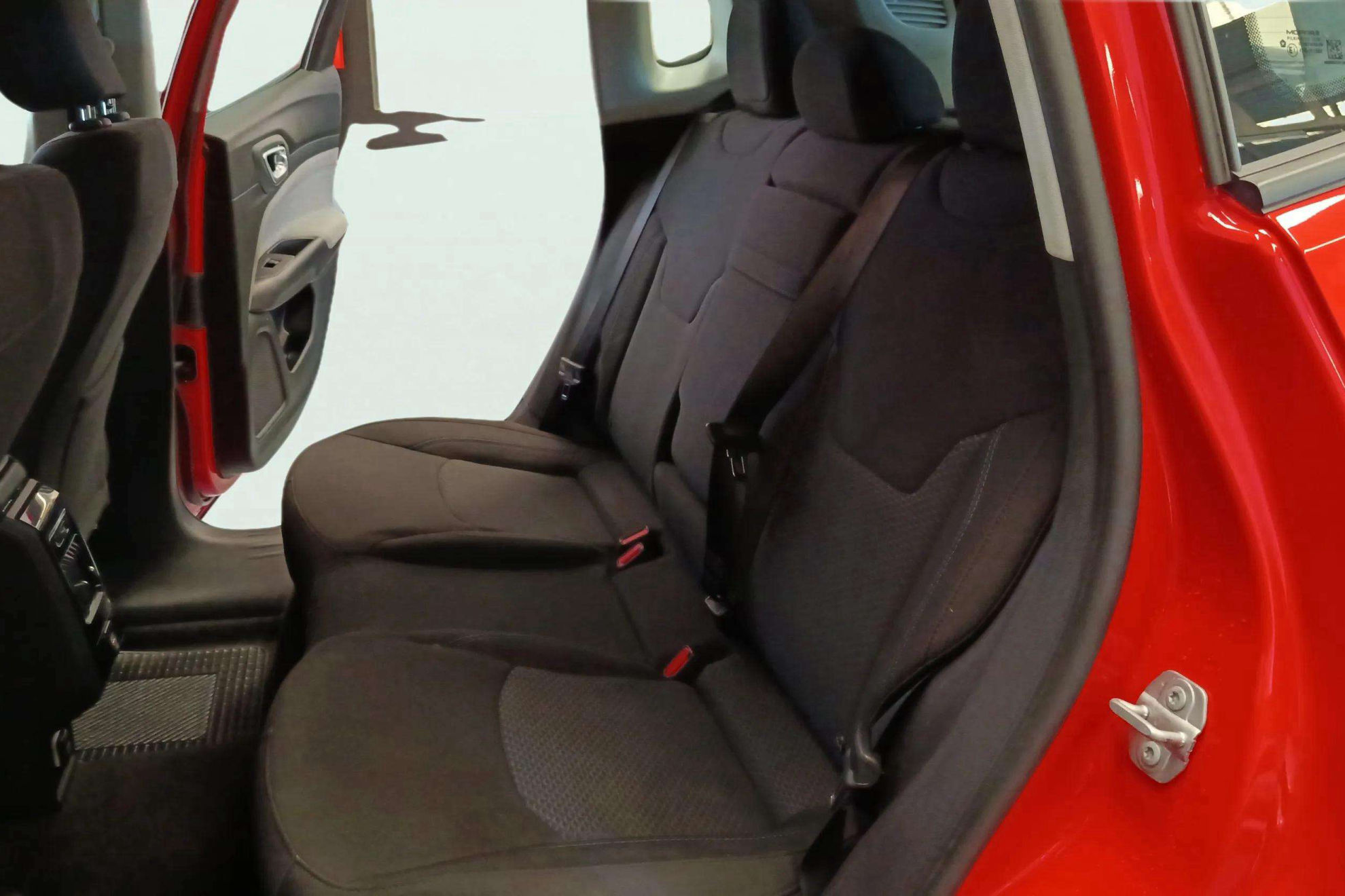 Jeep Compass eHybrid 1.5 MHEV Longitude Dct - foto 11