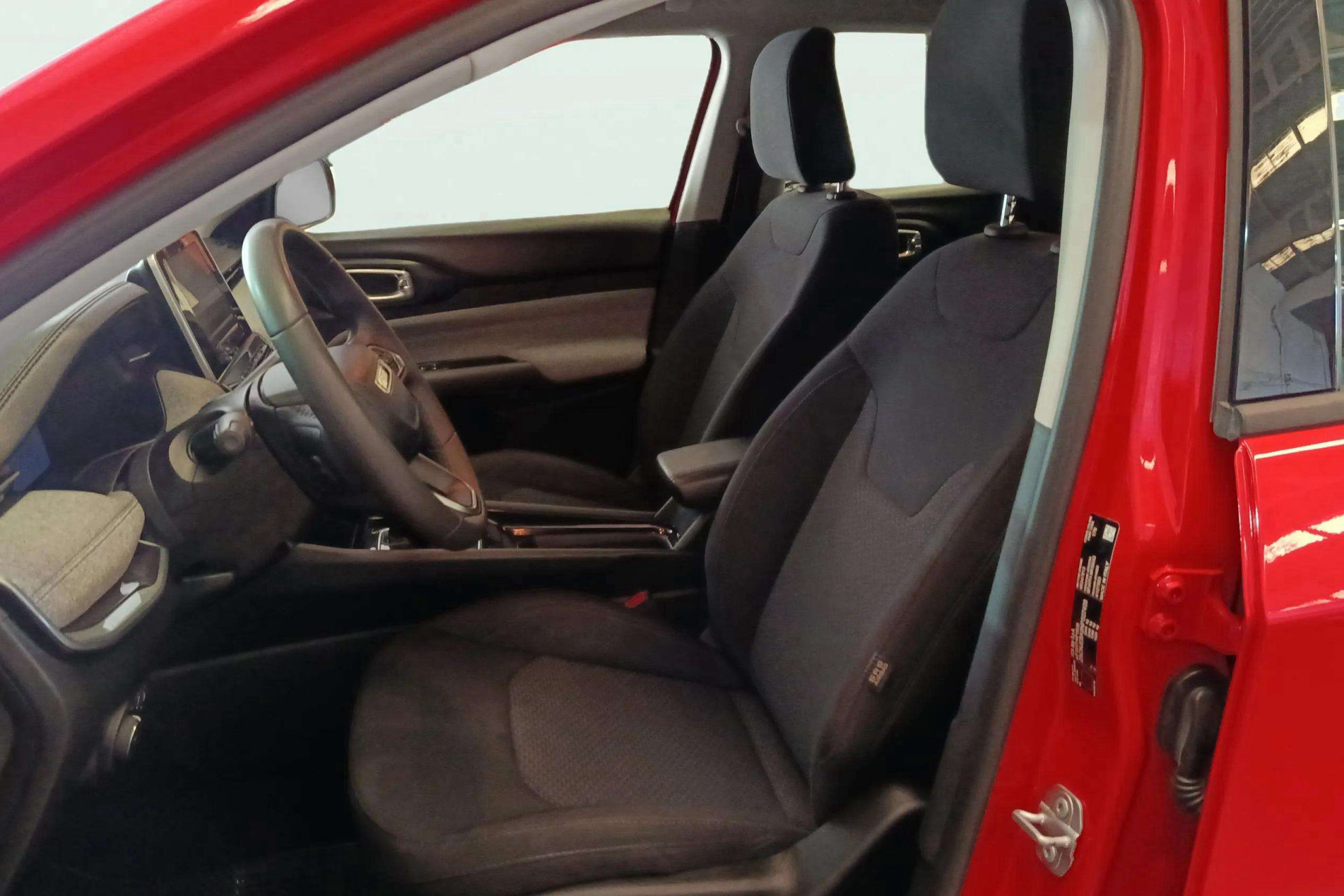 Jeep Compass eHybrid 1.5 MHEV Longitude Dct - foto 9