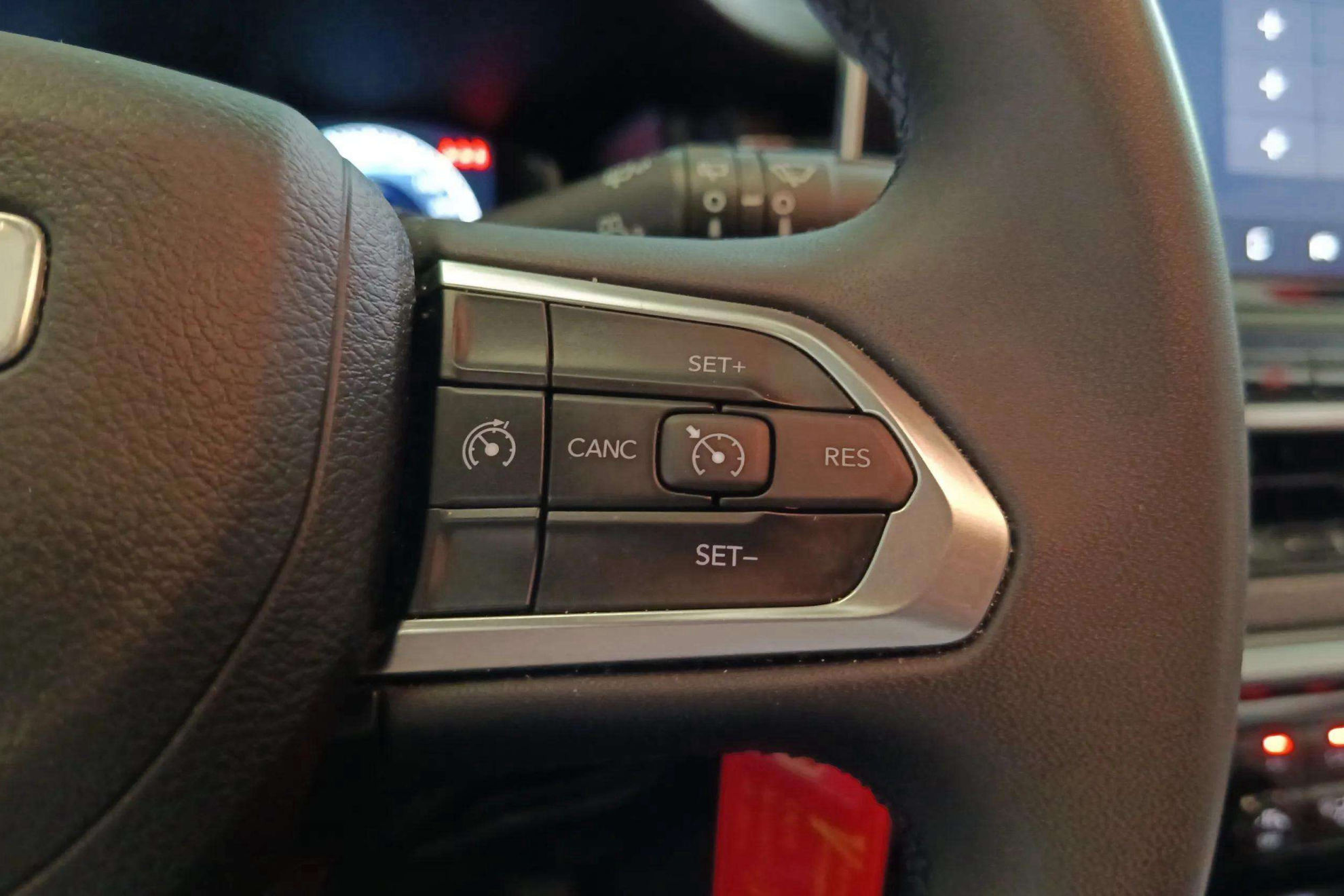 Jeep Compass eHybrid 1.5 MHEV Longitude Dct - foto 15