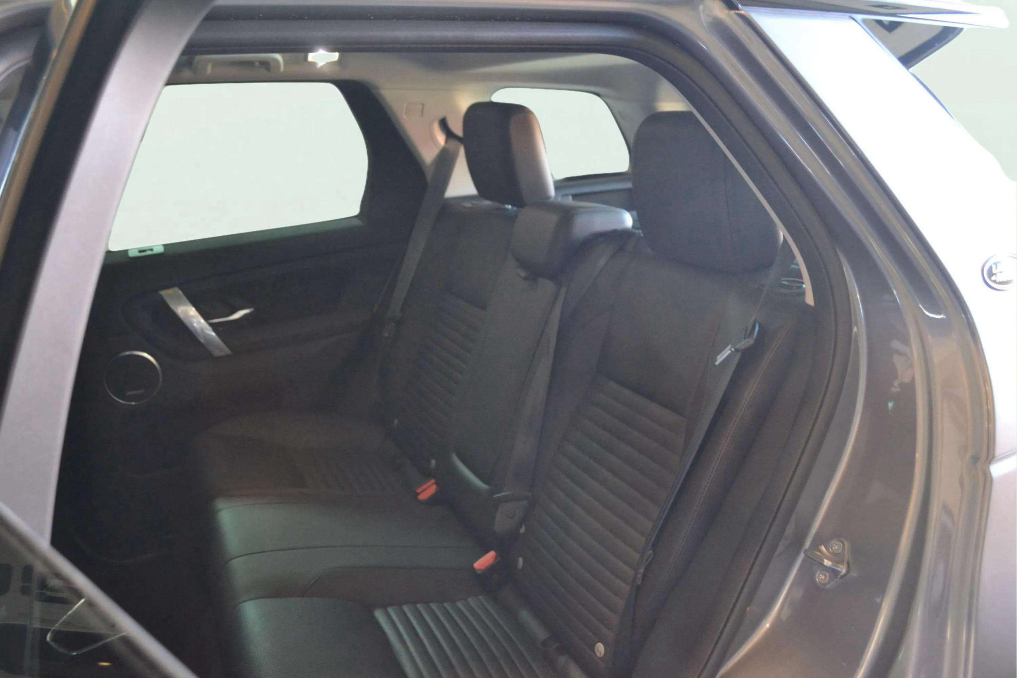 Land Rover Discovery Sport 2.0D TD4 AWD MHEV S - foto 11