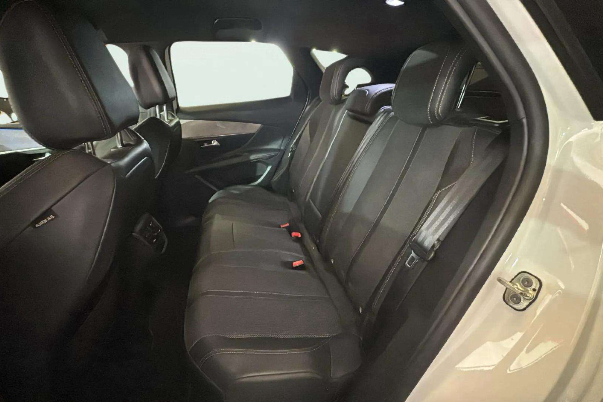 Peugeot 3008 225 e-EAT8 Allure - foto 15
