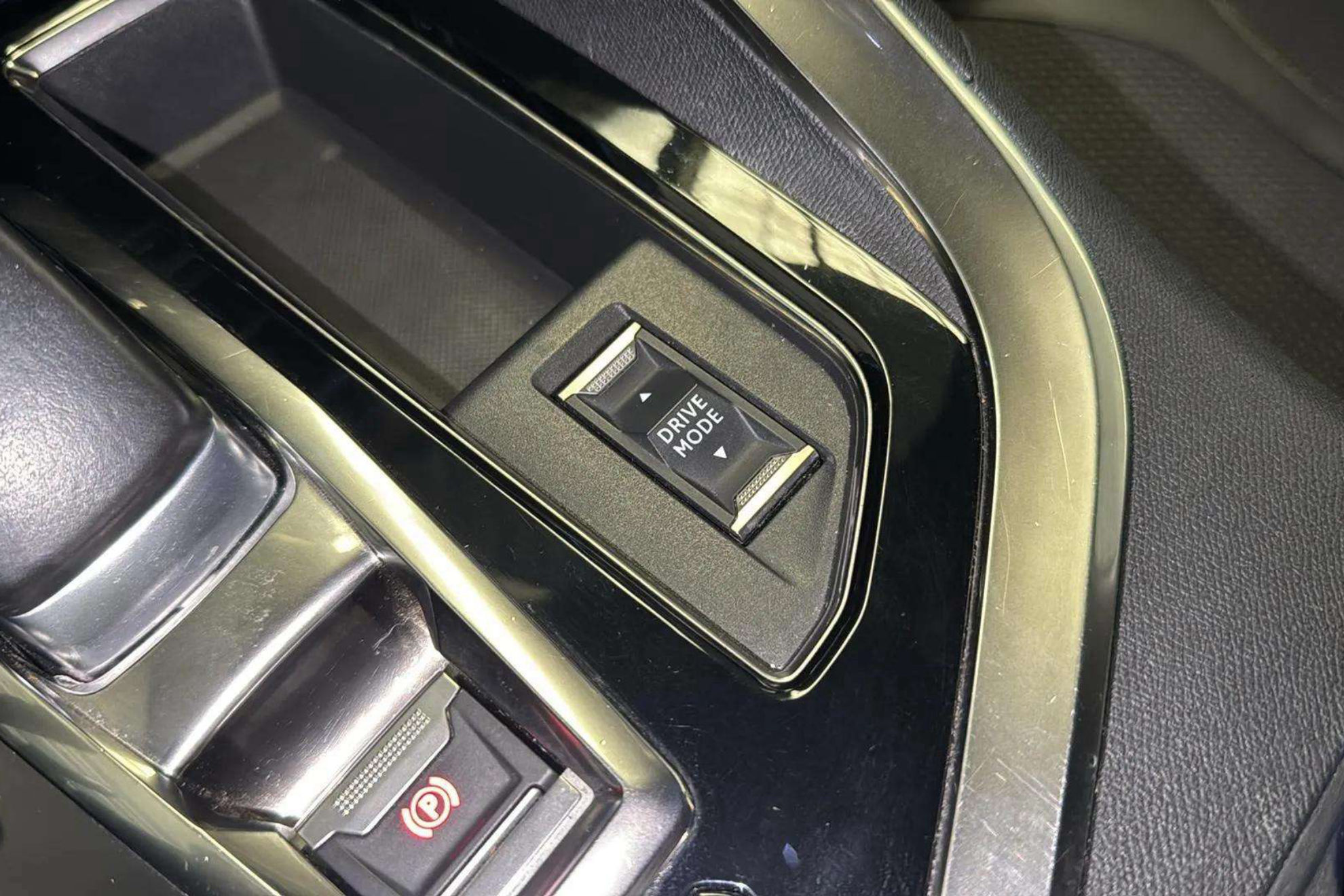 Peugeot 3008 225 e-EAT8 Allure - foto 39