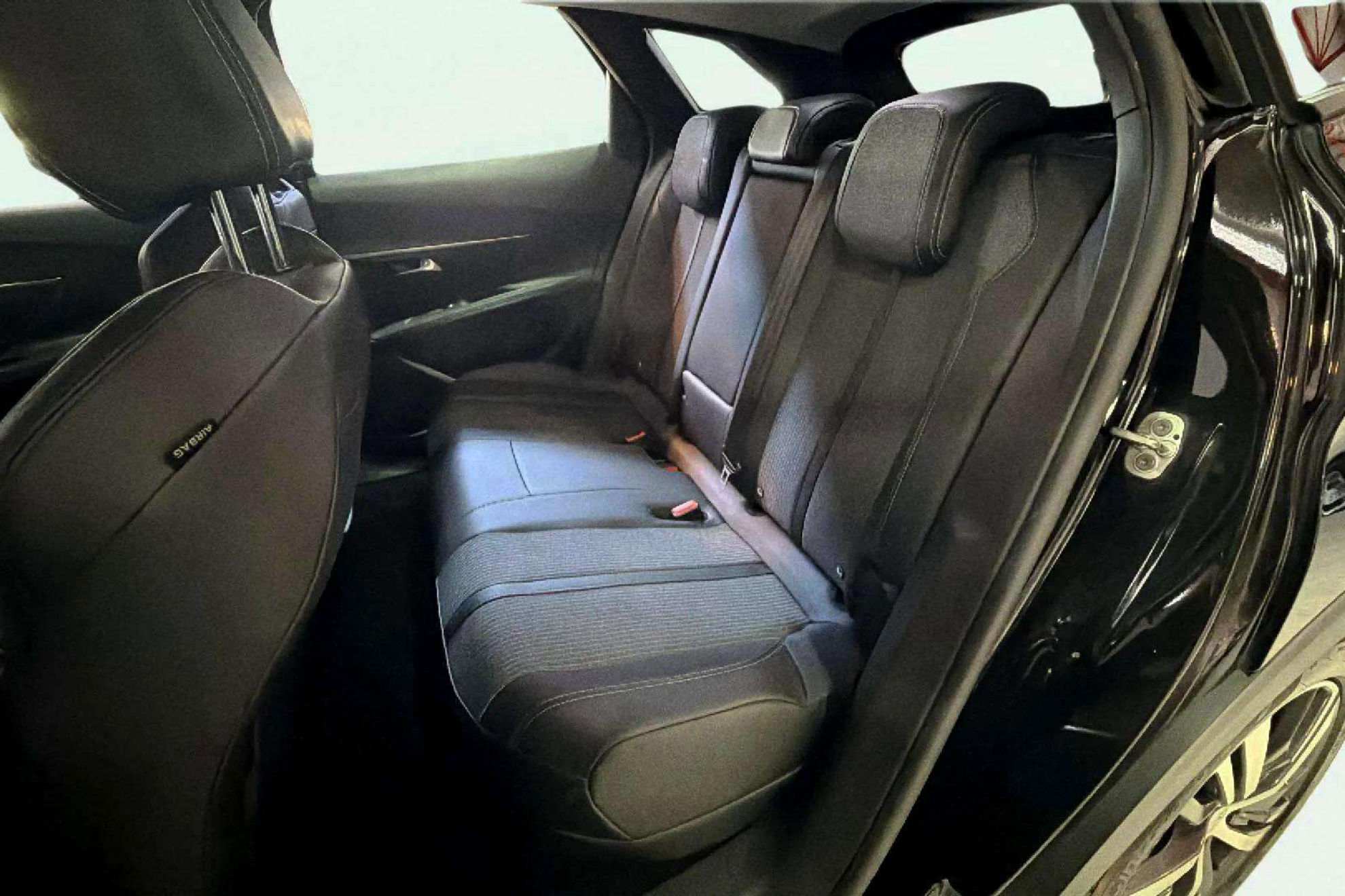 Peugeot 3008 225 e-EAT8 Allure - foto 12
