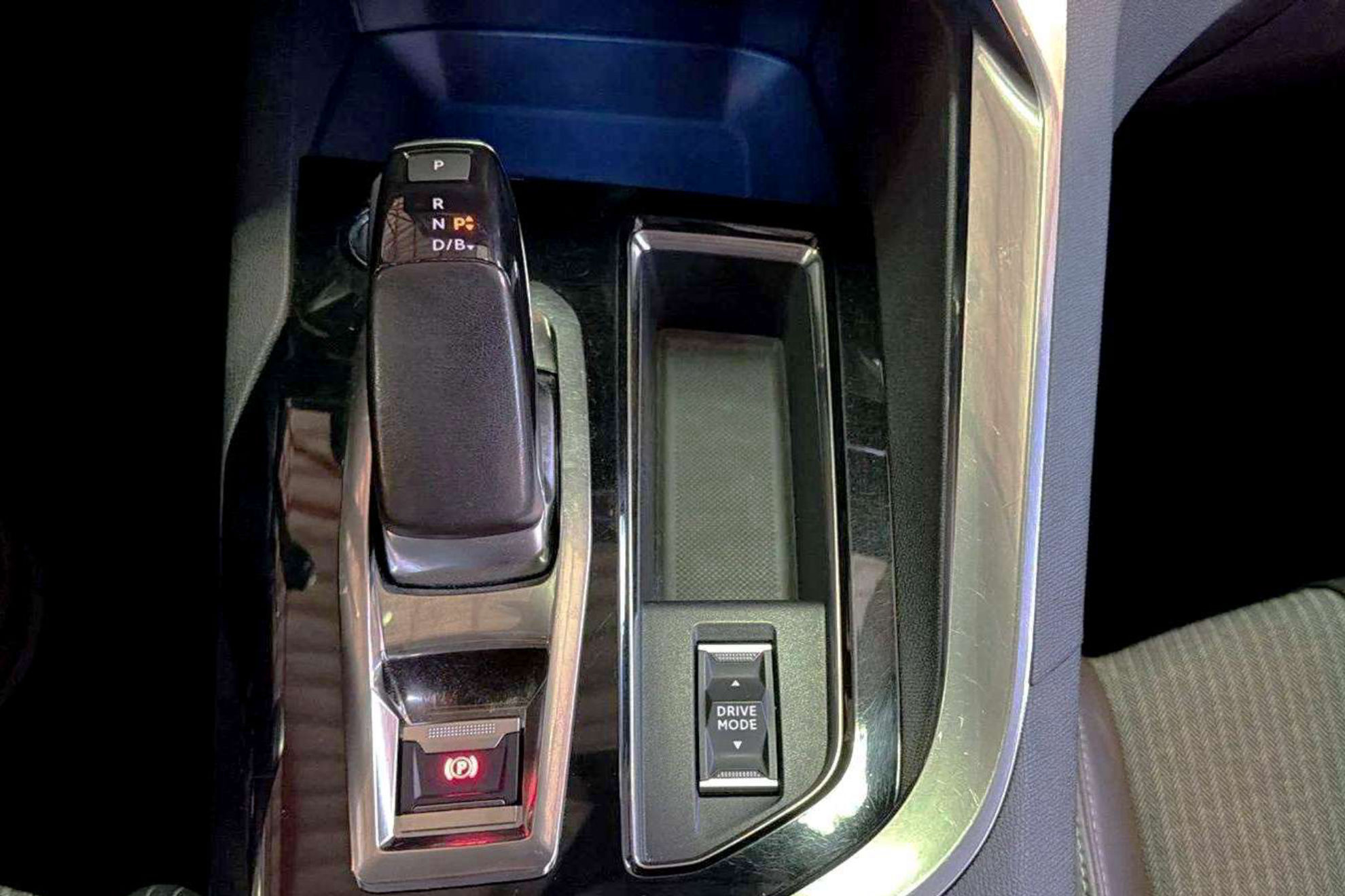 Peugeot 3008 225 e-EAT8 Allure - foto 25