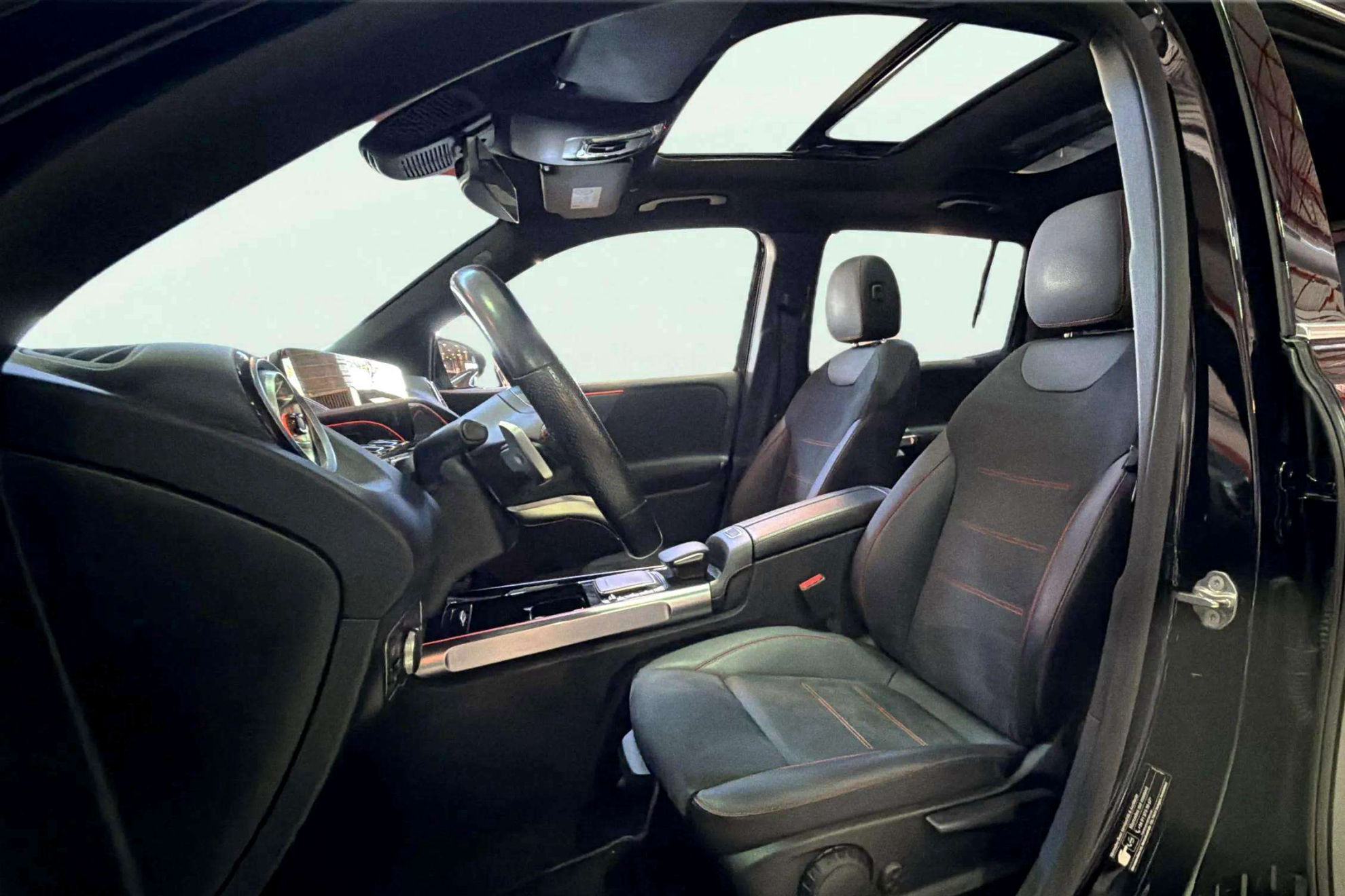 Mercedes-Benz GLB 200 d - foto 12