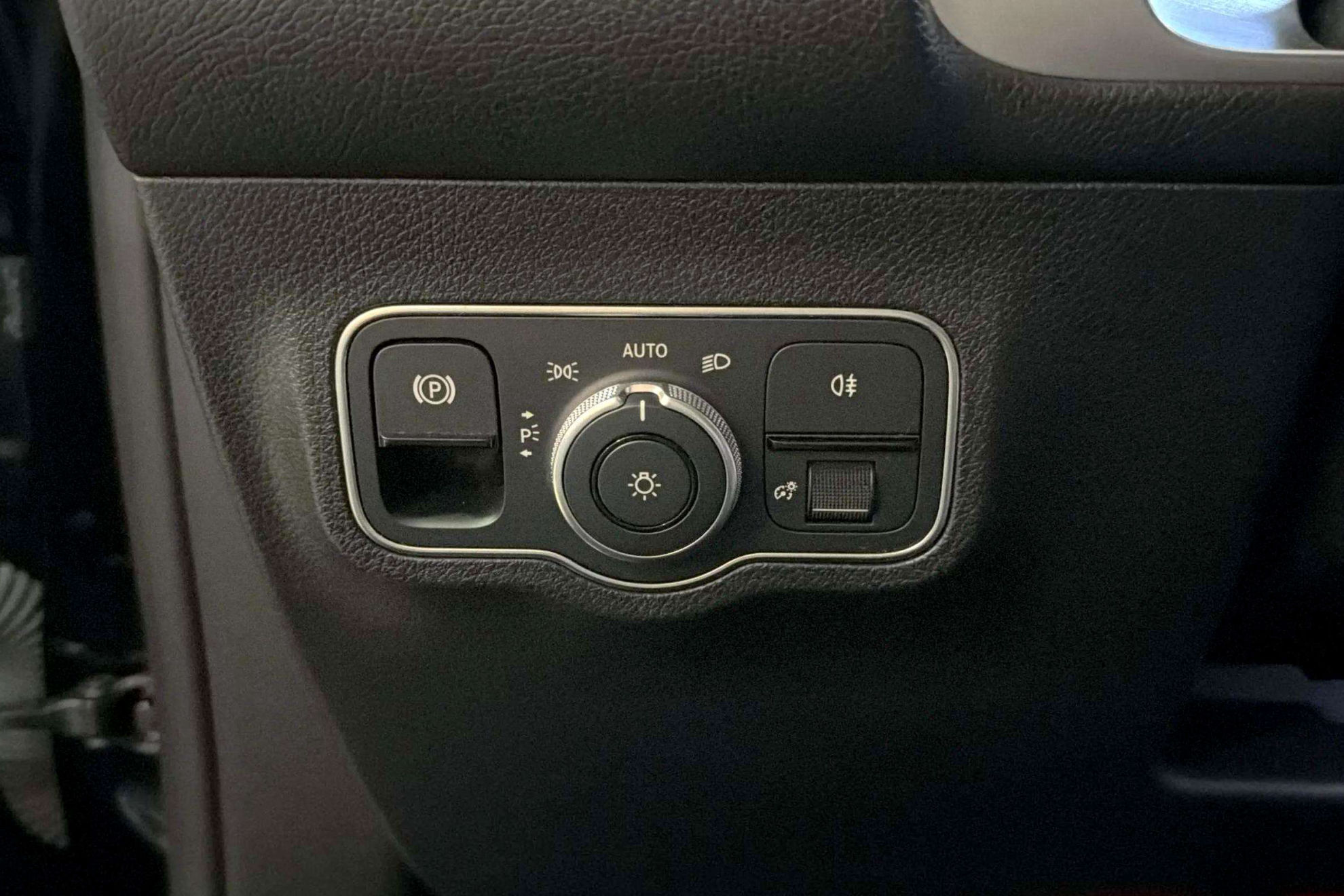 Mercedes-Benz GLB 200 d - foto 14