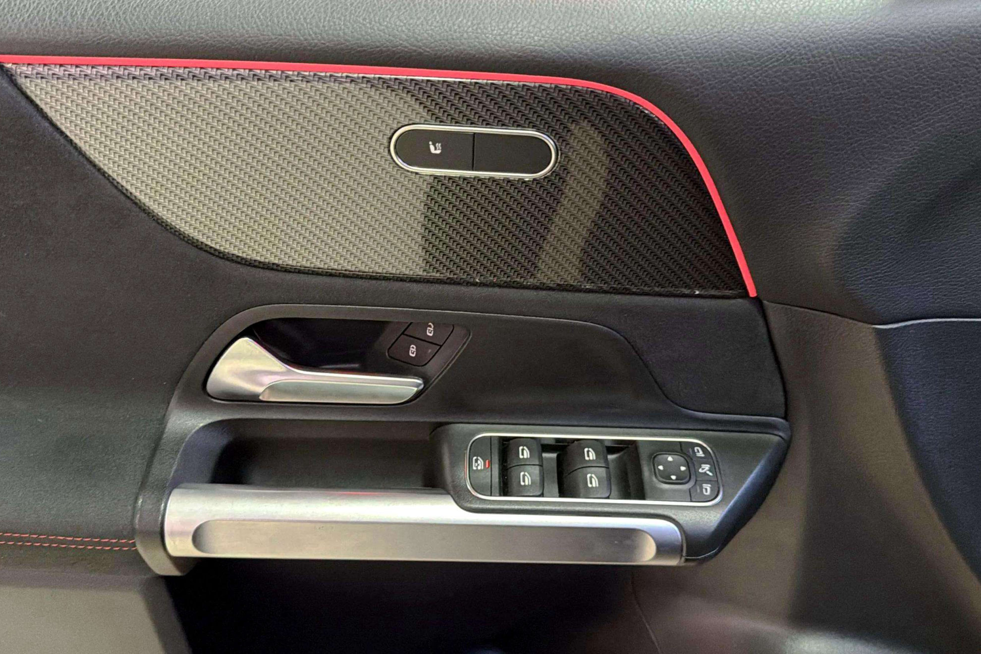 Mercedes-Benz GLB 200 d - foto 15