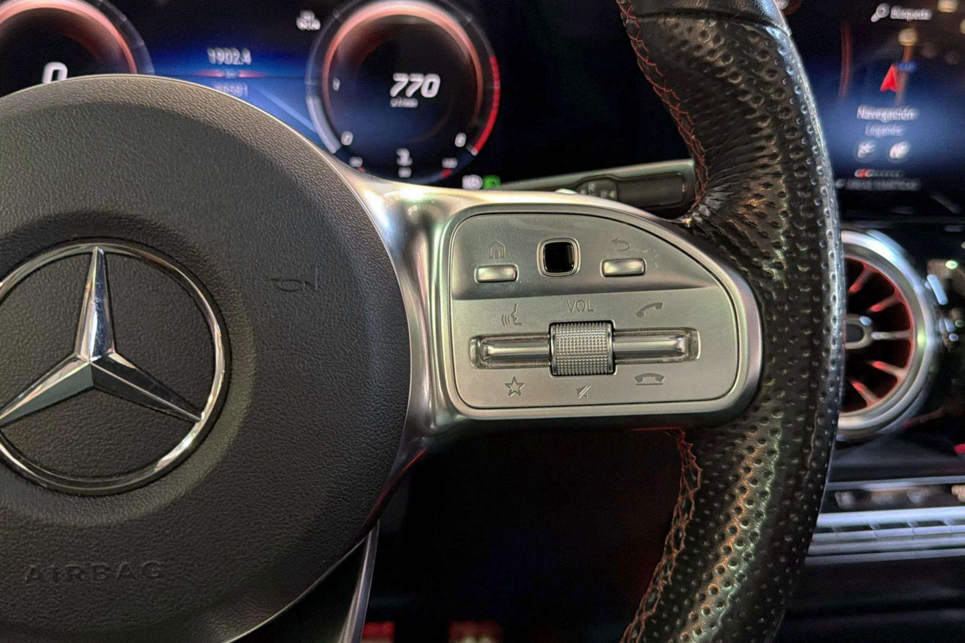 Mercedes-Benz GLB 200 d - foto 22