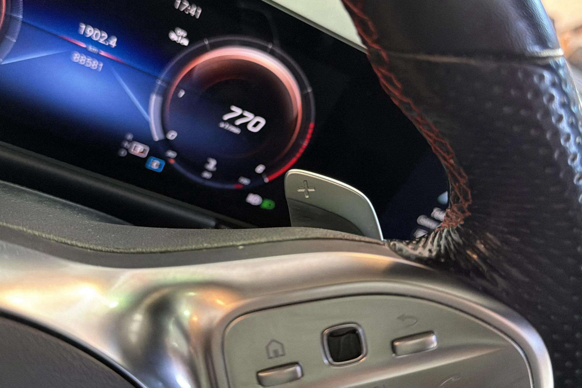 Mercedes-Benz GLB 200 d - foto 20