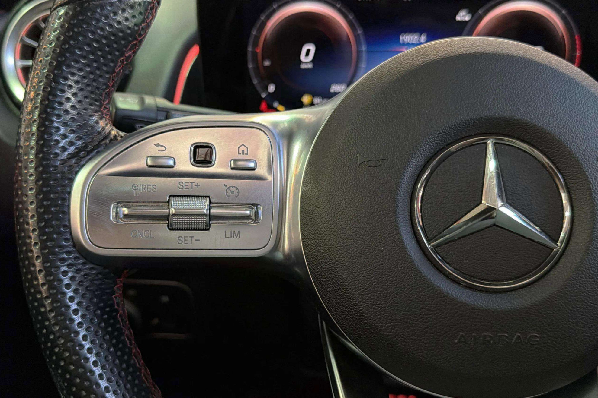 Mercedes-Benz GLB 200 d - foto 21