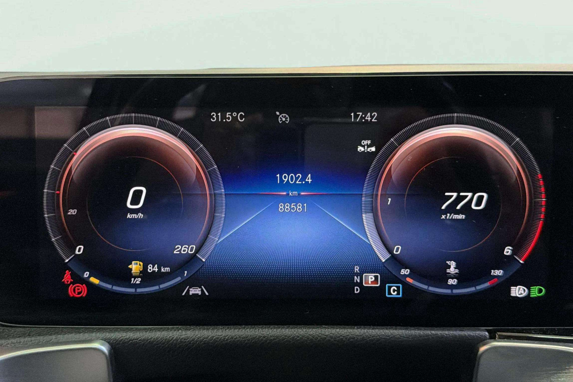 Mercedes-Benz GLB 200 d - foto 23
