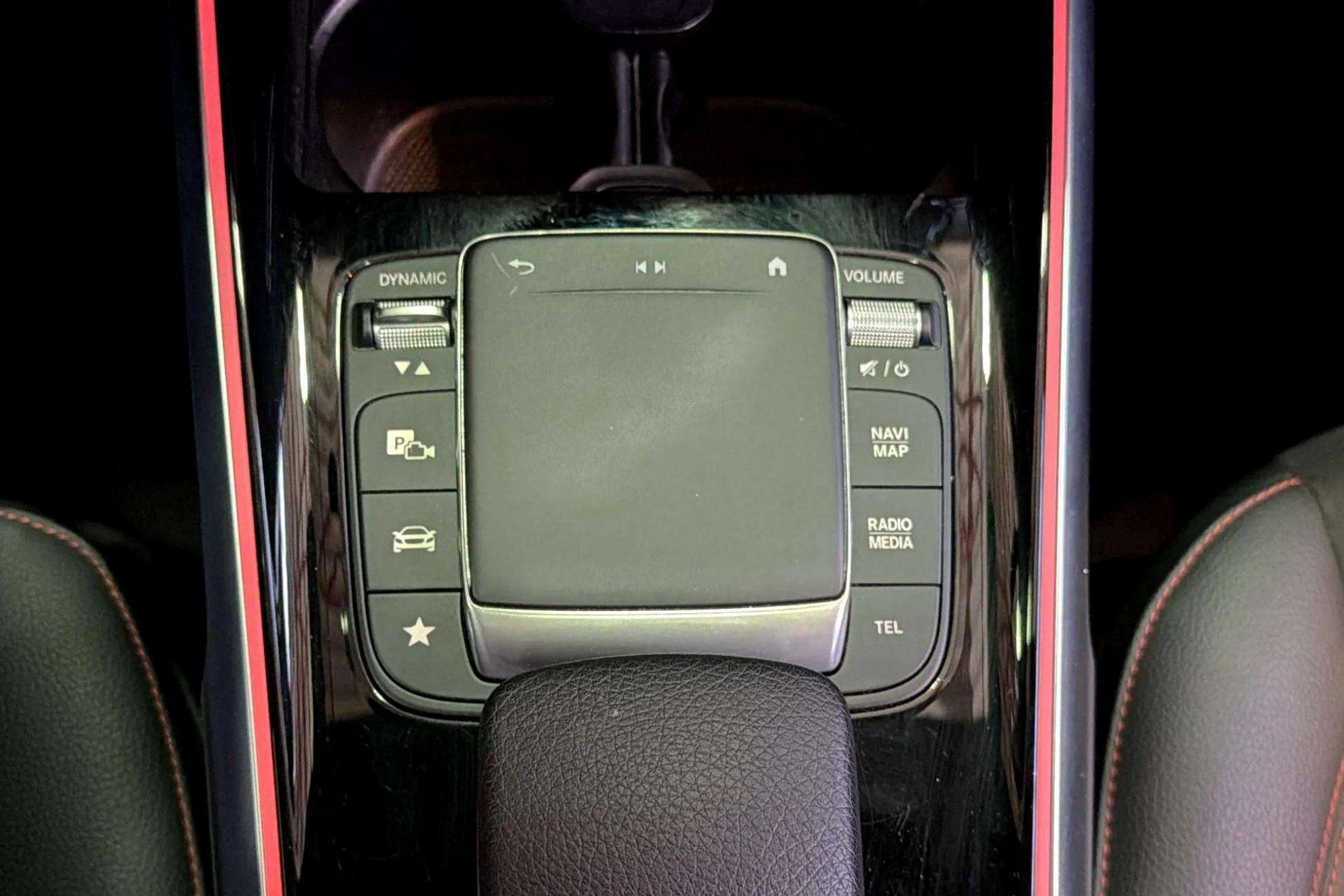Mercedes-Benz GLB 200 d - foto 27