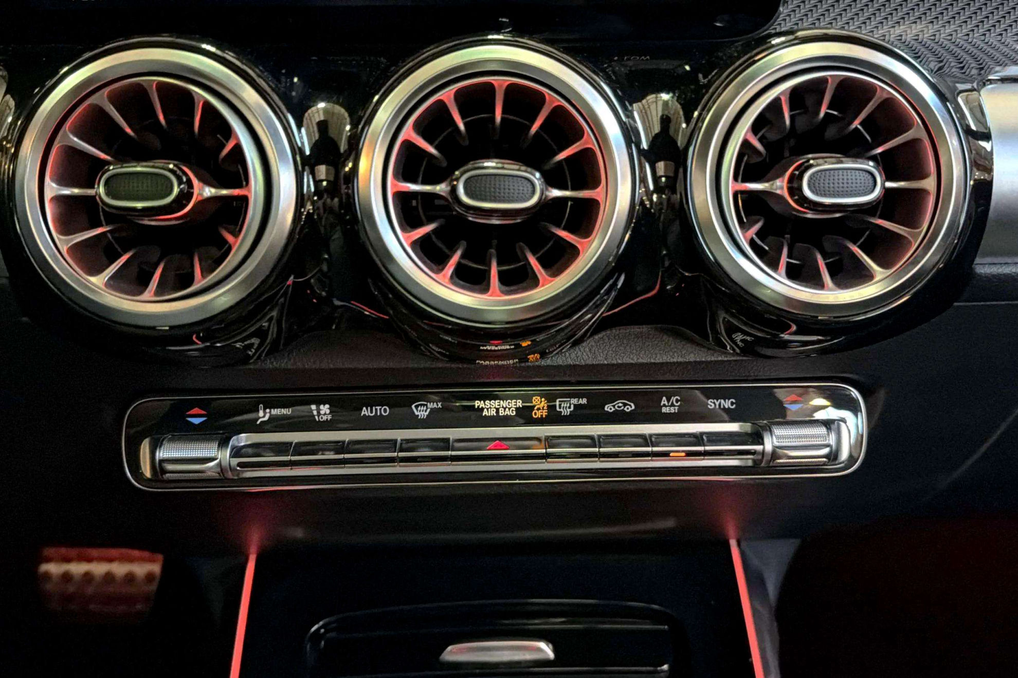 Mercedes-Benz GLB 200 d - foto 26